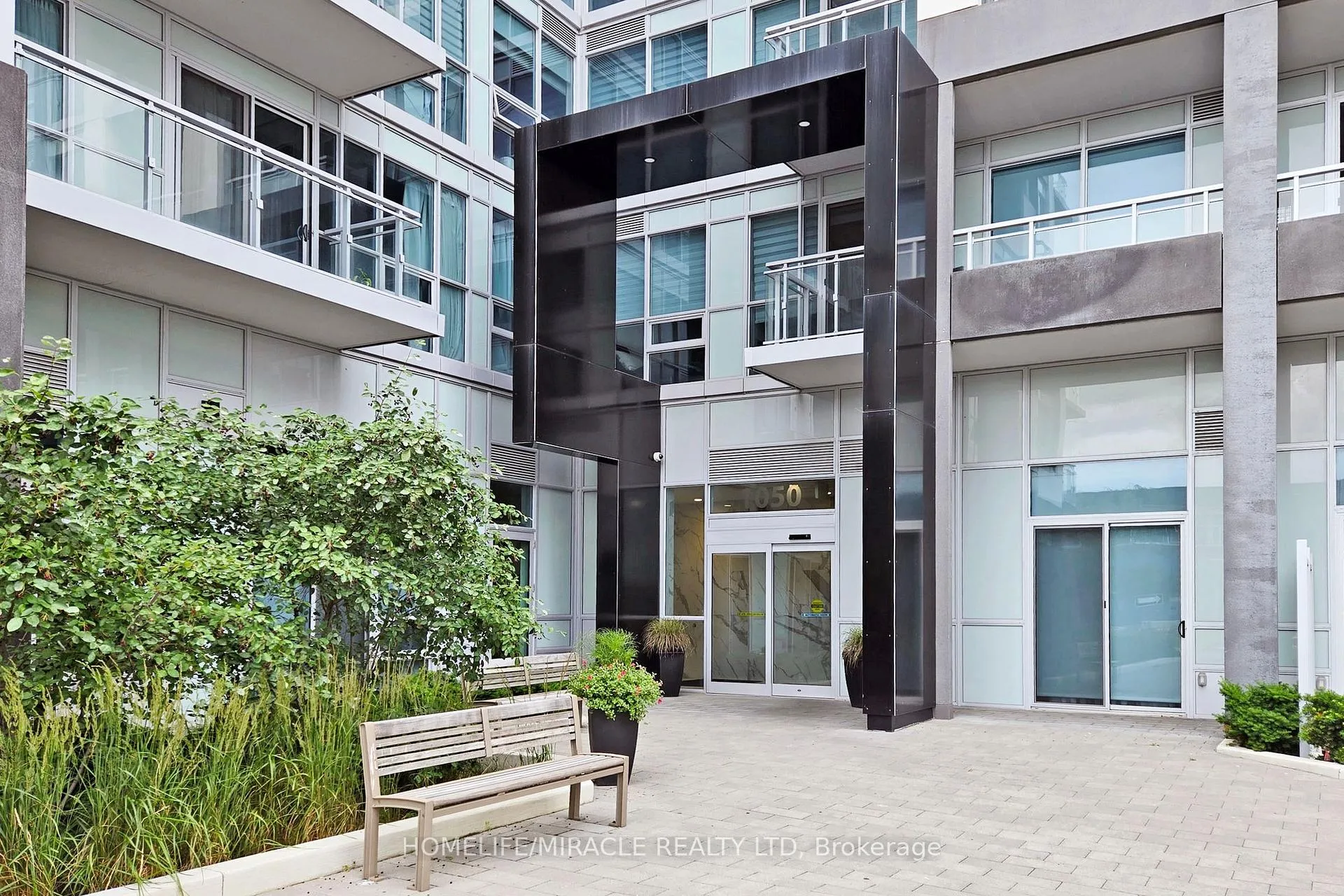 Photo 2 of Unit 1106, 1050 Main Street E, Milton, Dempsey — HOMEH