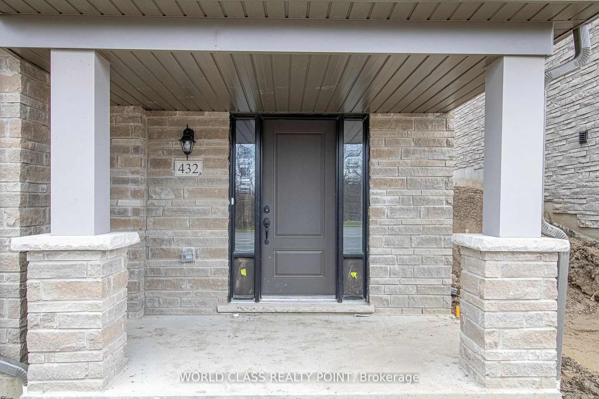 Photo 2 of 432 Salem Road, Ajax, South East — HOMEH