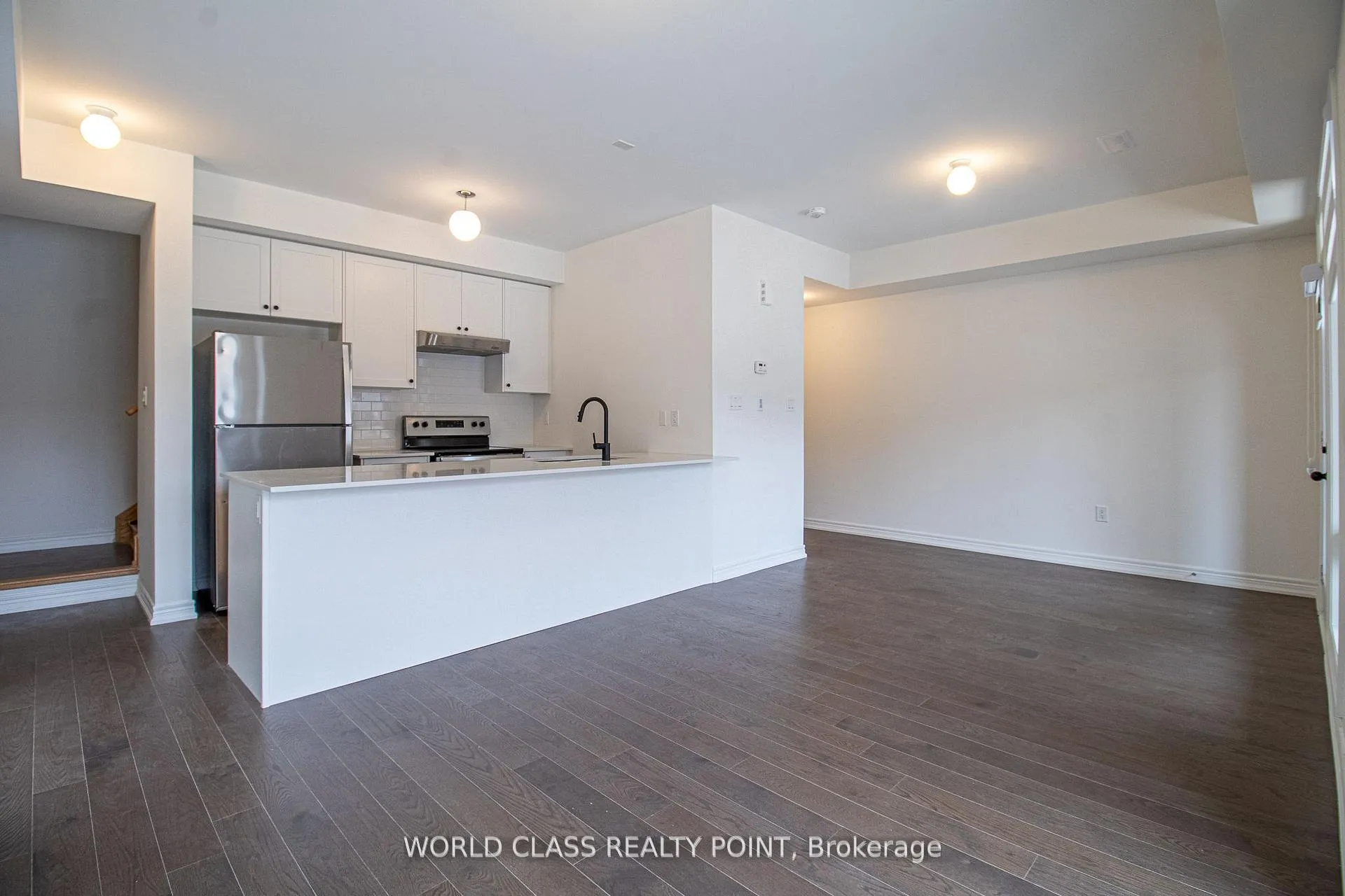 Photo 9 of 432 Salem Road, Ajax, South East — HOMEH