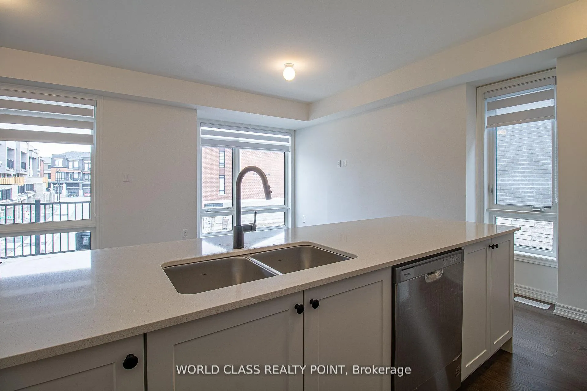 Photo 17 of 432 Salem Road, Ajax, South East — HOMEH