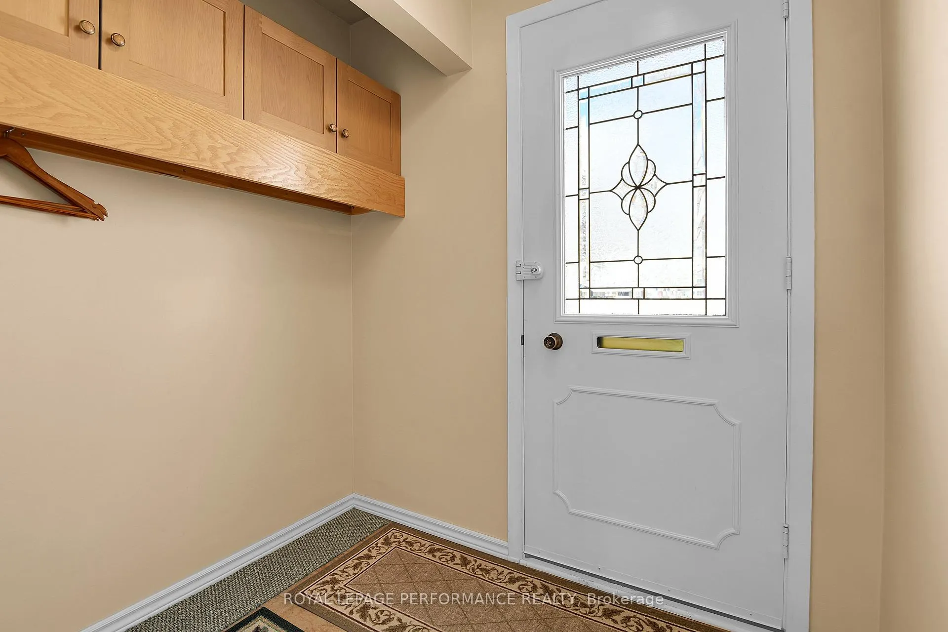 Photo 3 of 2166 Bickerton Avenue, Ottawa, Beacon Hill North — HOMEH