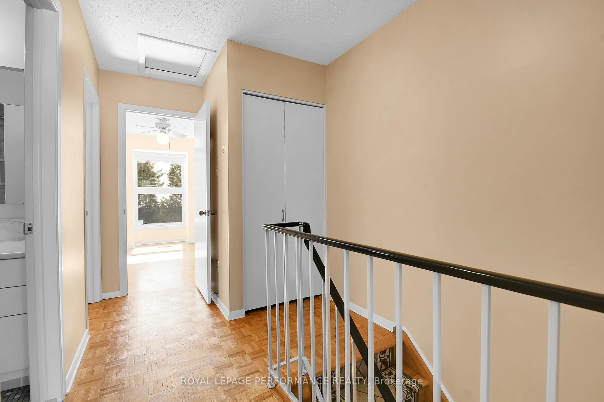 Photo 17 of 2166 Bickerton Avenue, Ottawa, Beacon Hill North — HOMEH