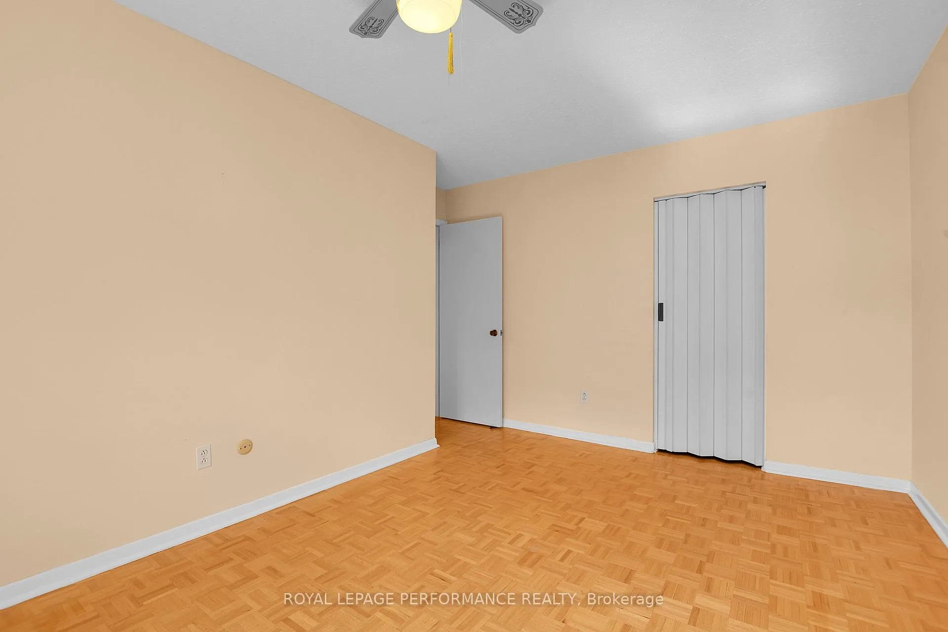 Photo 20 of 2166 Bickerton Avenue, Ottawa, Beacon Hill North — HOMEH
