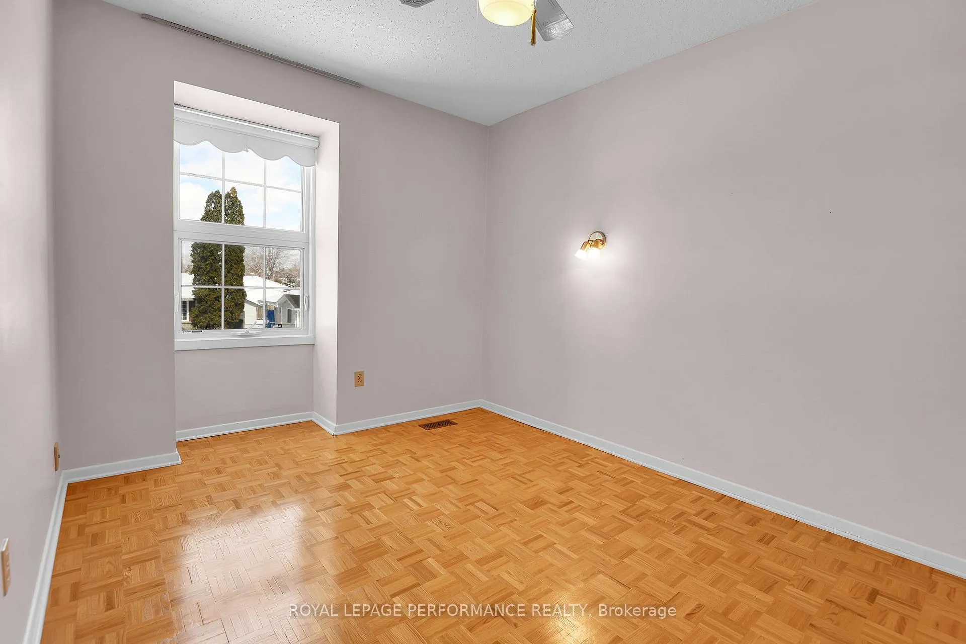 Photo 25 of 2166 Bickerton Avenue, Ottawa, Beacon Hill North — HOMEH