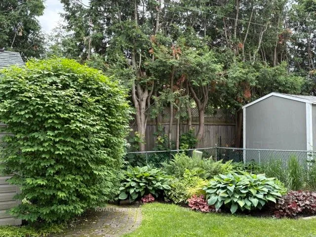 Photo 41 of 2166 Bickerton Avenue, Ottawa, Beacon Hill North — HOMEH