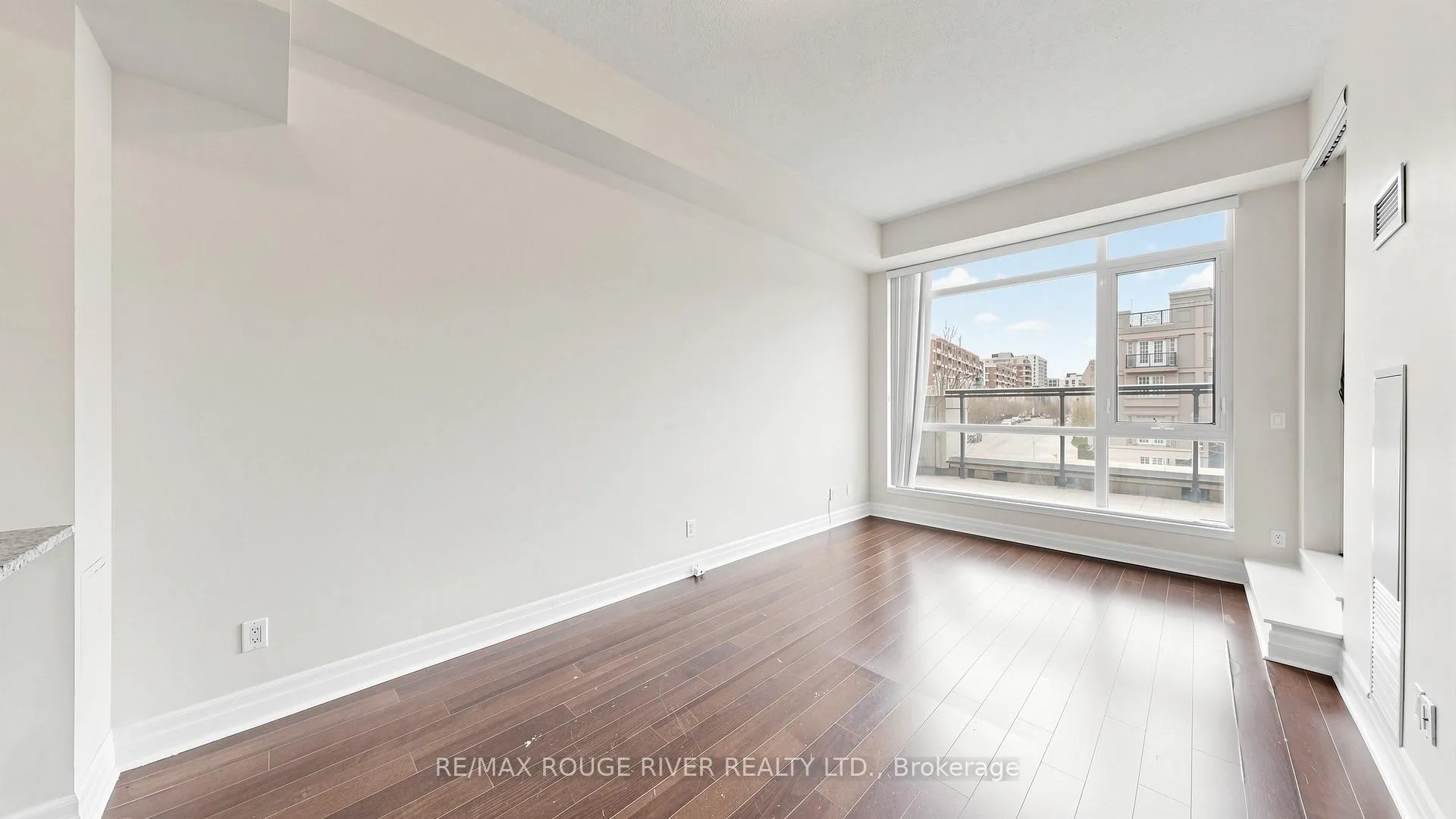 Photo 2 of Unit 205, 8110 Birchmount Road, Markham, Unionville — HOMEH