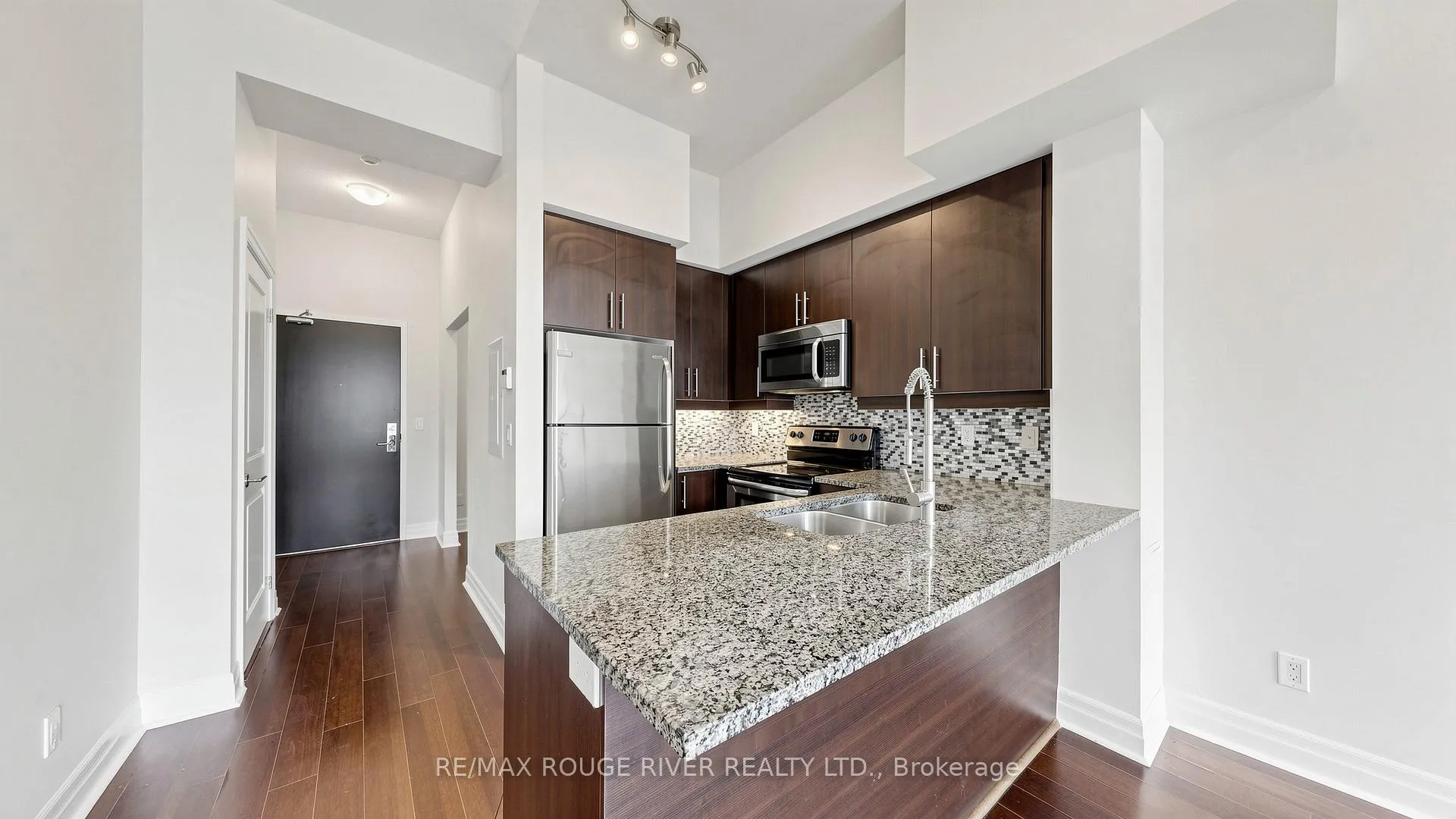 Photo 6 of Unit 205, 8110 Birchmount Road, Markham, Unionville — HOMEH