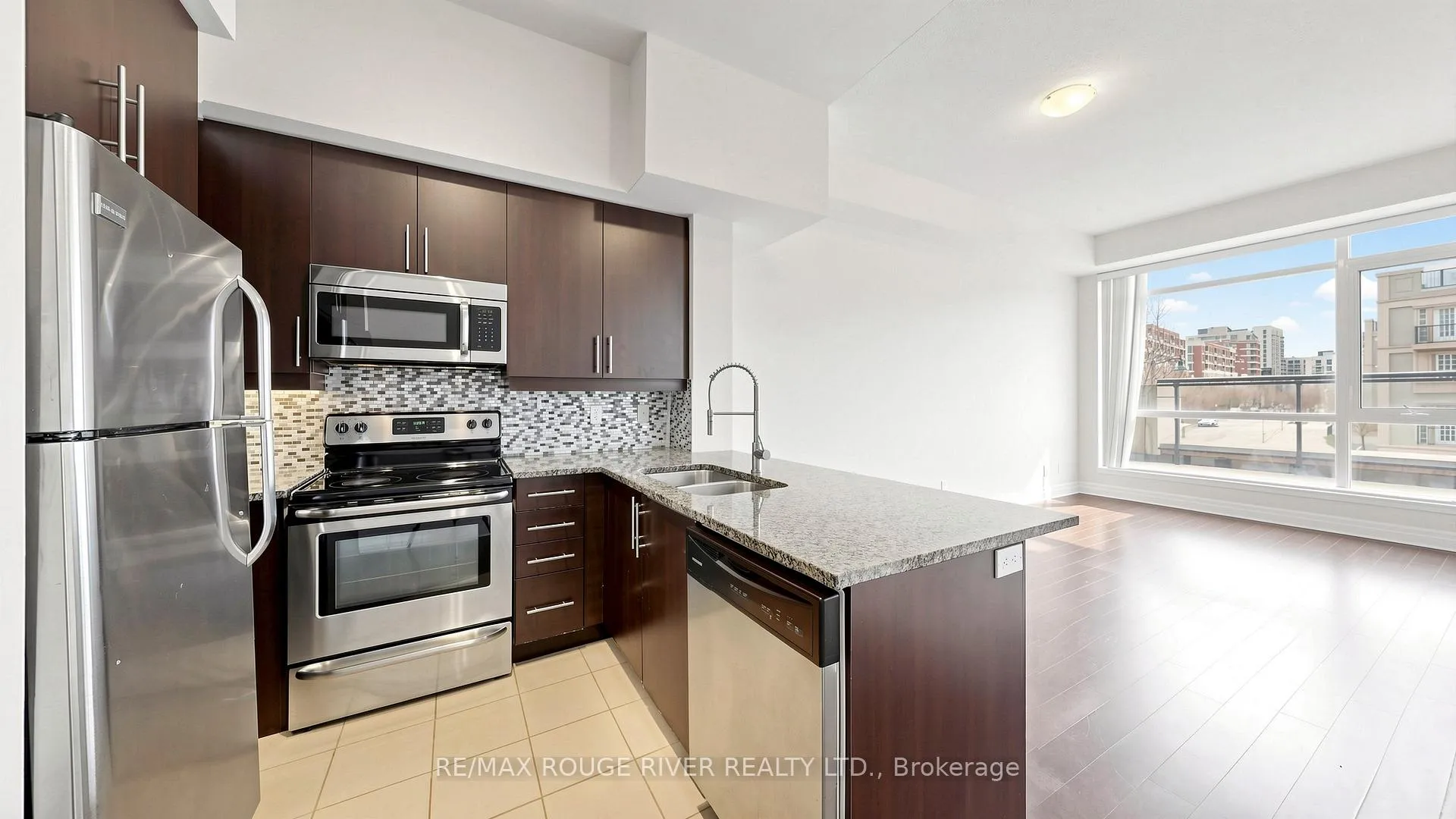 Photo 7 of Unit 205, 8110 Birchmount Road, Markham, Unionville — HOMEH