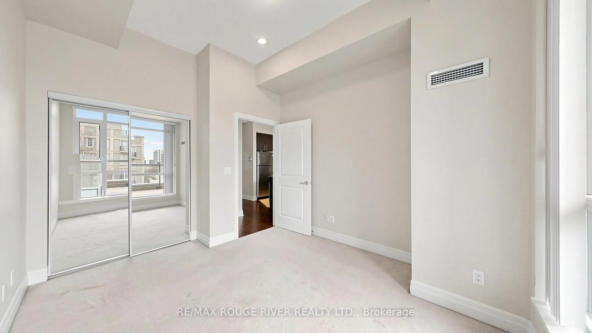 Photo 14 of Unit 205, 8110 Birchmount Road, Markham, Unionville — HOMEH