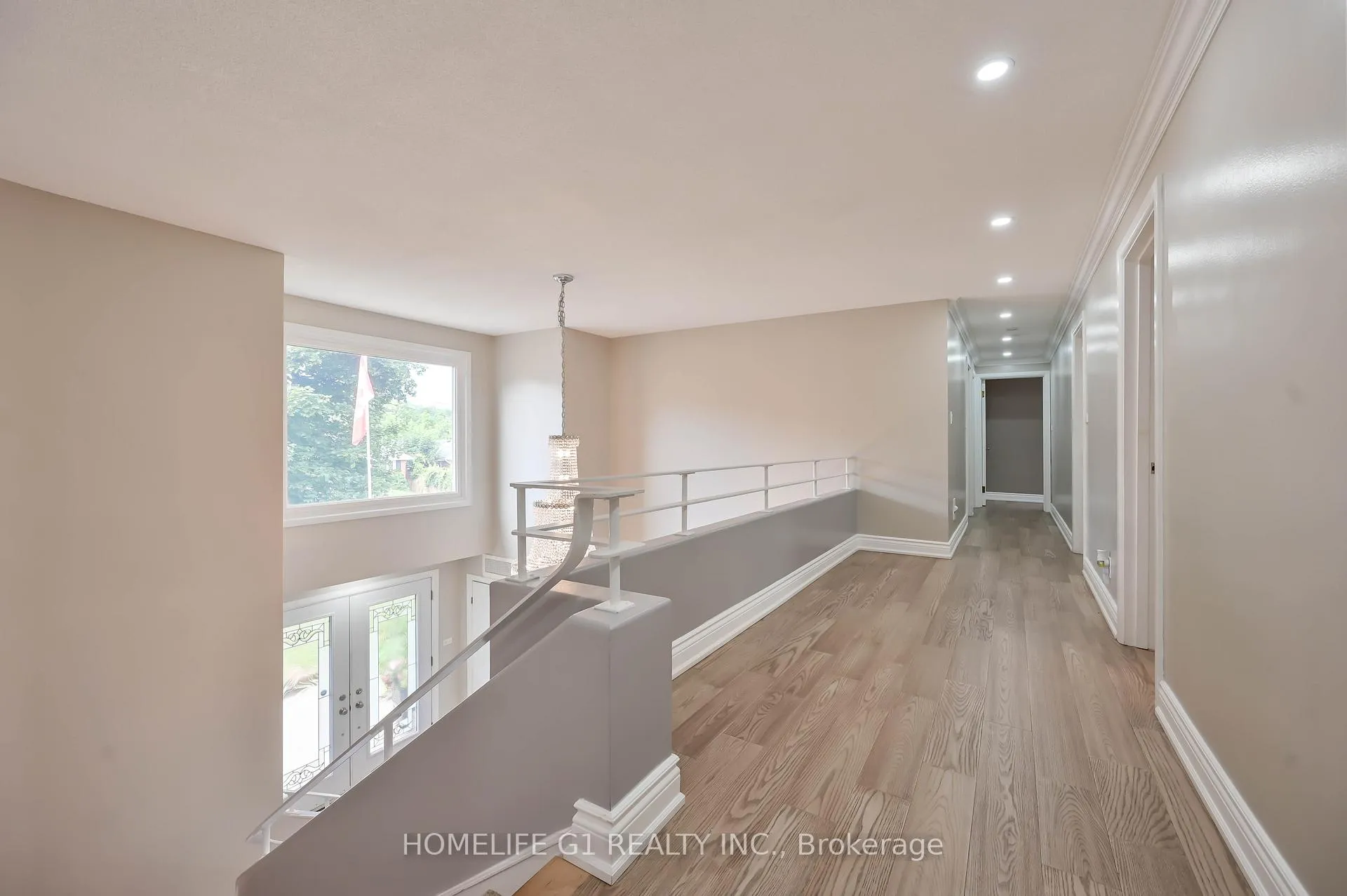 Photo 6 of 10 Douglas Place, Hamilton, Stoney Creek — HOMEH