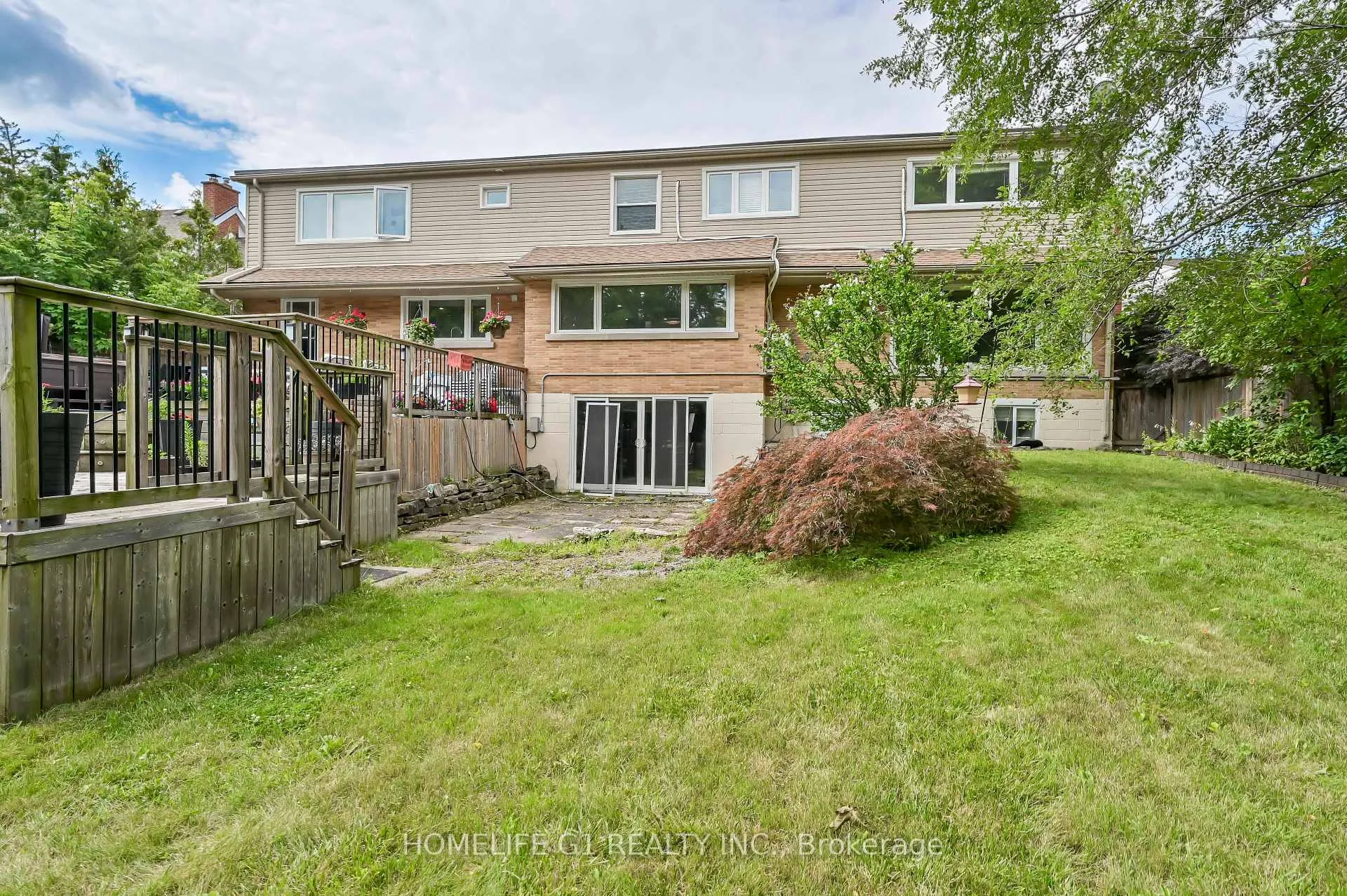 Photo 19 of 10 Douglas Place, Hamilton, Stoney Creek — HOMEH
