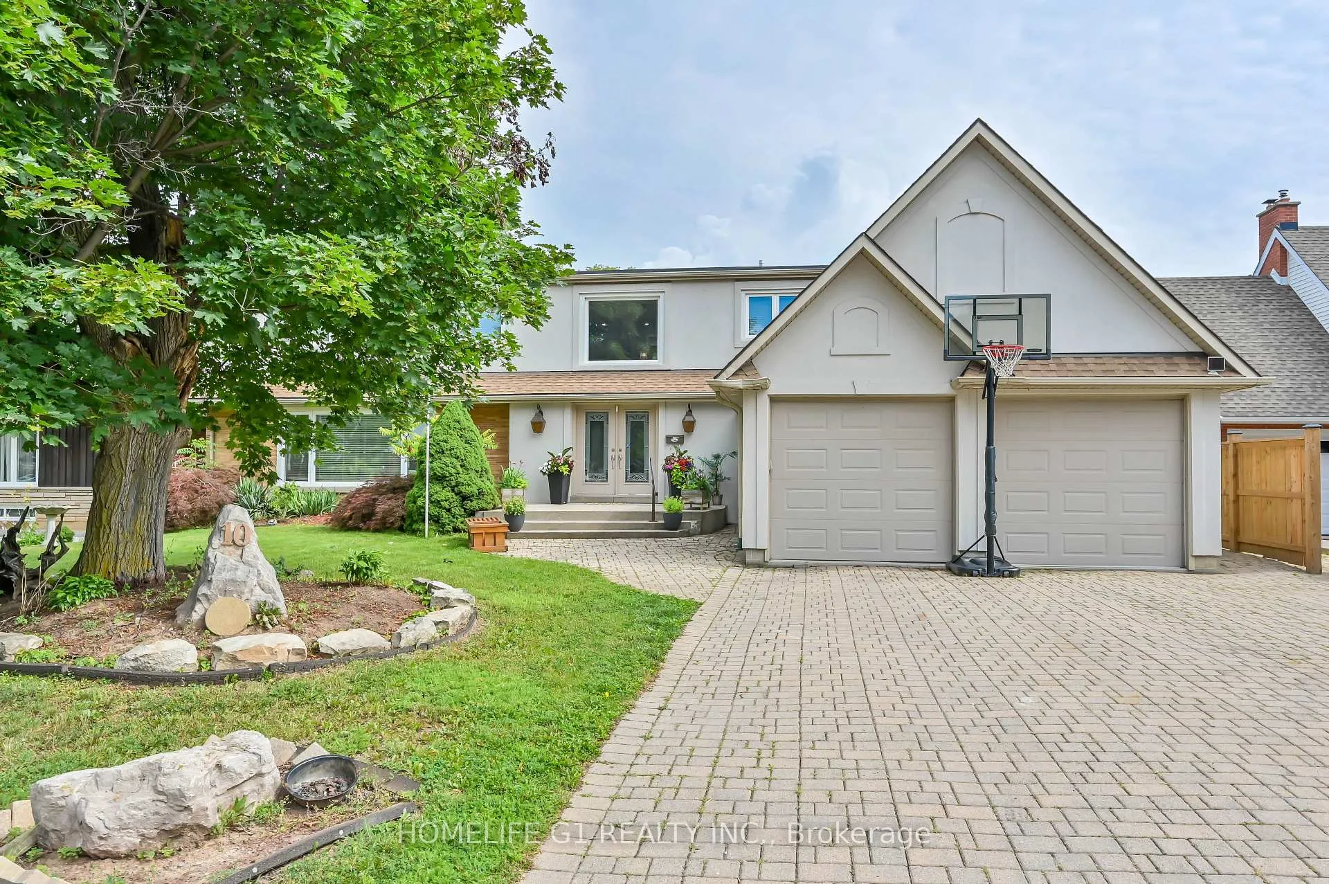 Photo 24 of 10 Douglas Place, Hamilton, Stoney Creek — HOMEH