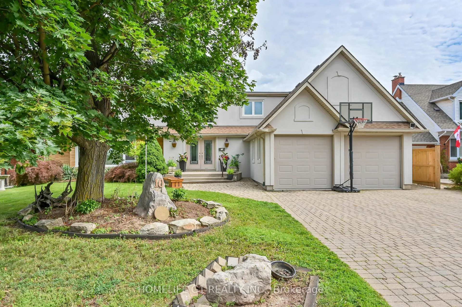 Photo 25 of 10 Douglas Place, Hamilton, Stoney Creek — HOMEH