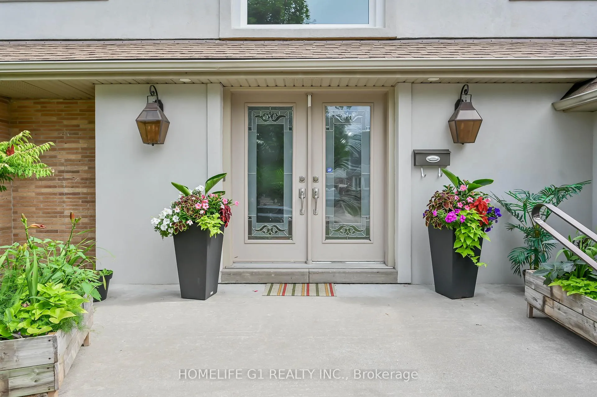 Photo 28 of 10 Douglas Place, Hamilton, Stoney Creek — HOMEH
