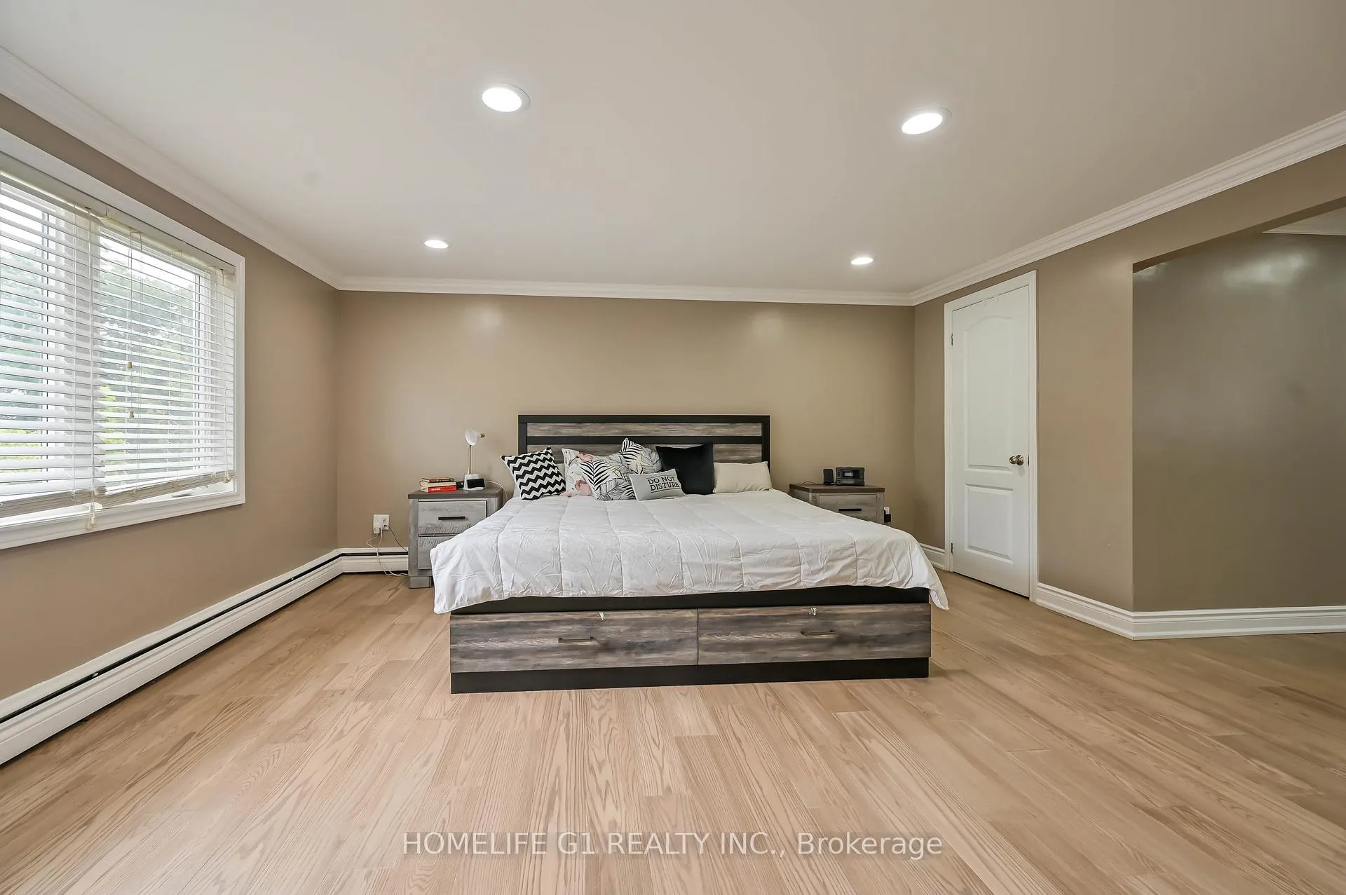 Photo 29 of 10 Douglas Place, Hamilton, Stoney Creek — HOMEH