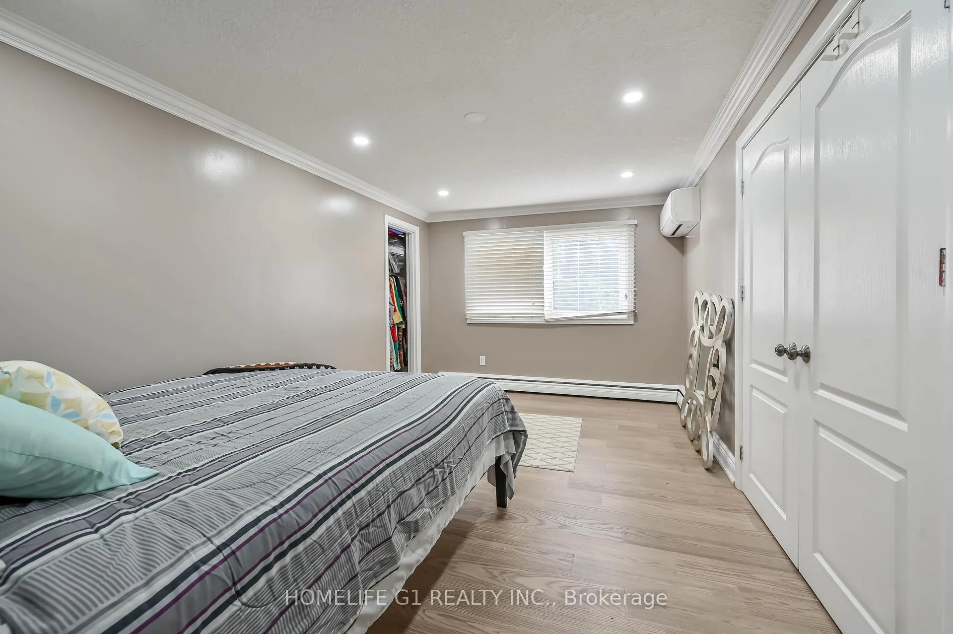 Photo 36 of 10 Douglas Place, Hamilton, Stoney Creek — HOMEH