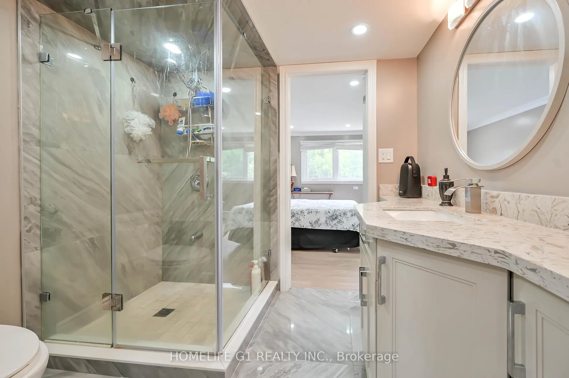 Photo 40 of 10 Douglas Place, Hamilton, Stoney Creek — HOMEH