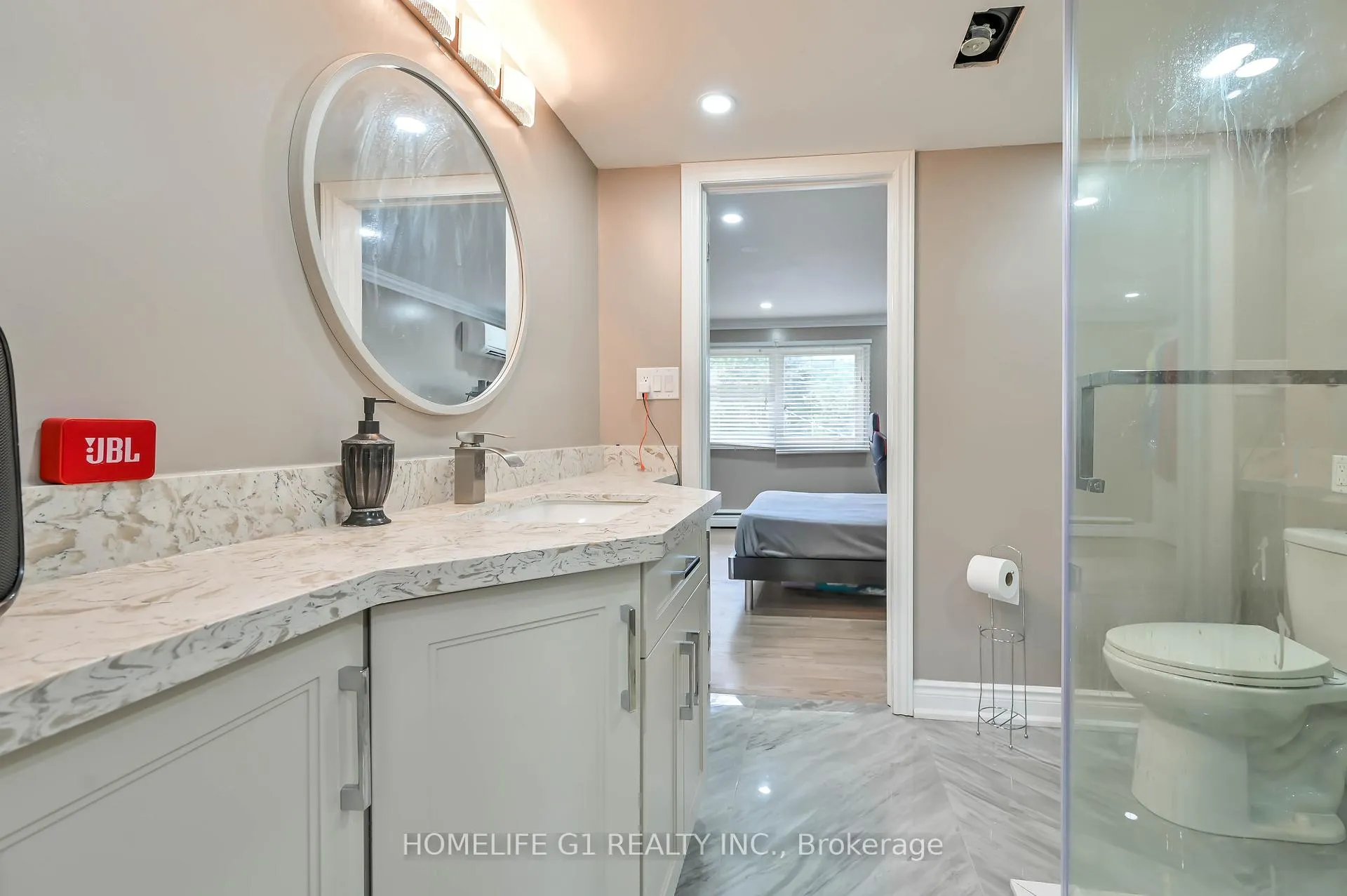 Photo 41 of 10 Douglas Place, Hamilton, Stoney Creek — HOMEH