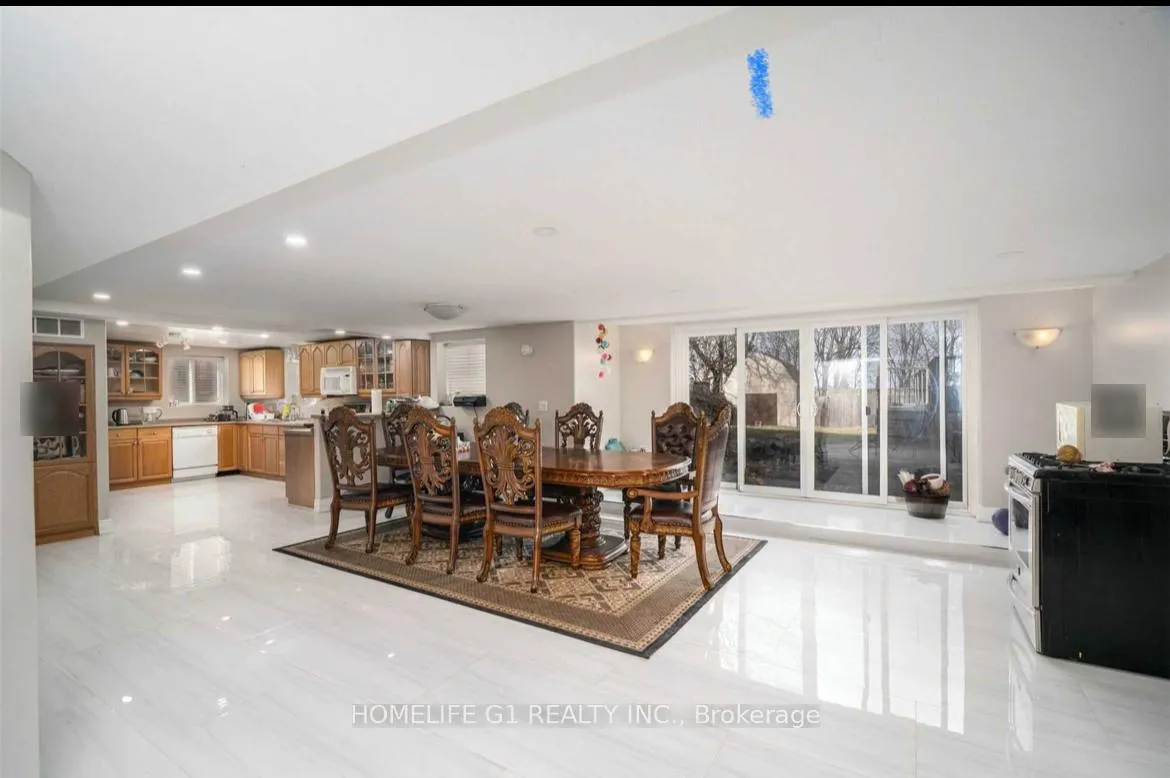 Photo 49 of 10 Douglas Place, Hamilton, Stoney Creek — HOMEH