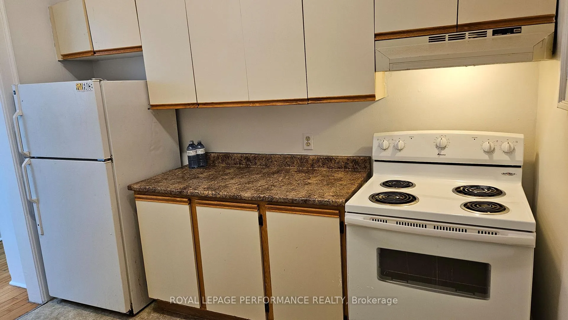 Photo 2 of Unit #7, 224A Pitt Street, Cornwall — HOMEH