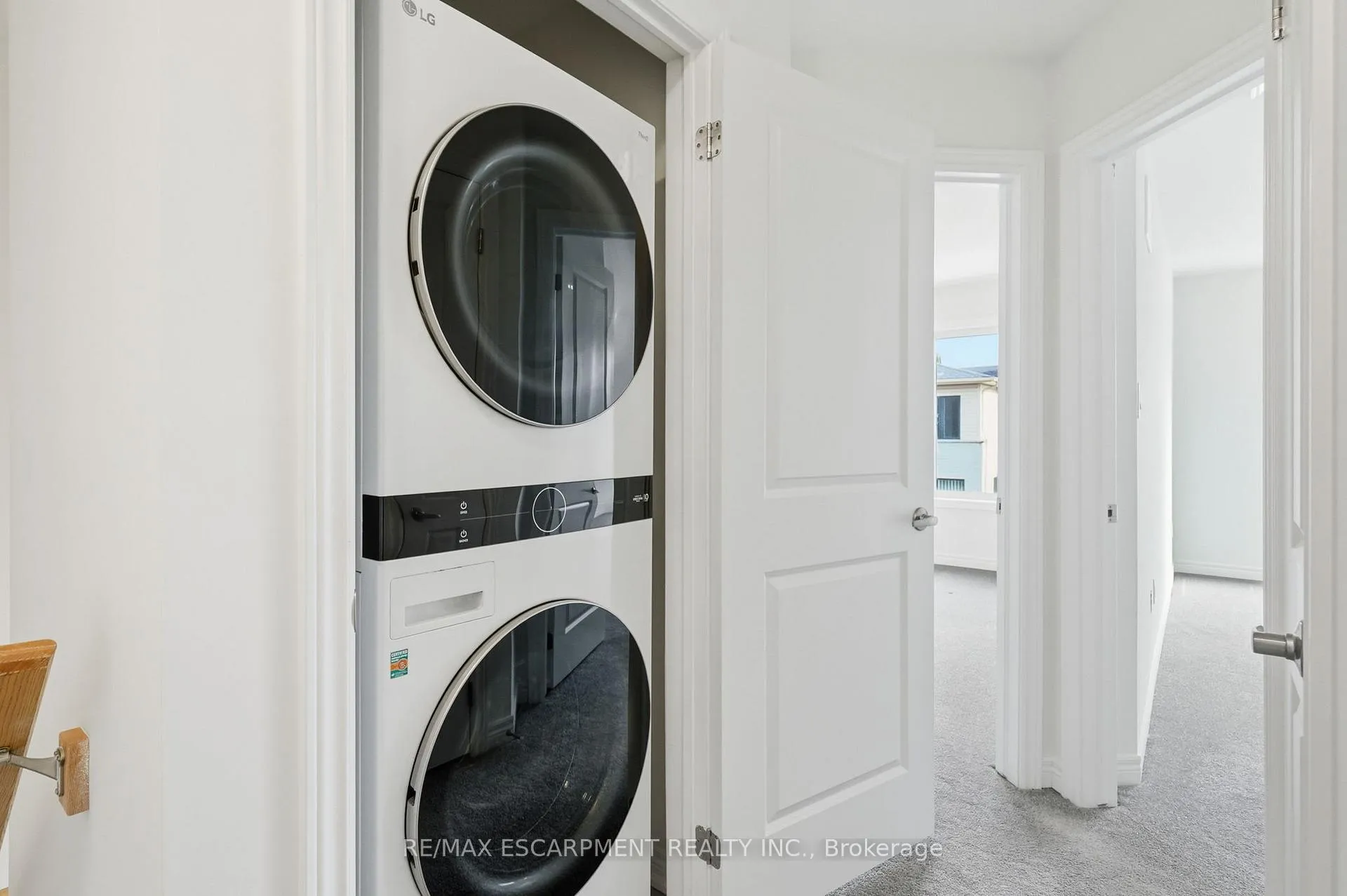 Photo 18 of 34 Dryden Lane, Hamilton, McQuesten — HOMEH