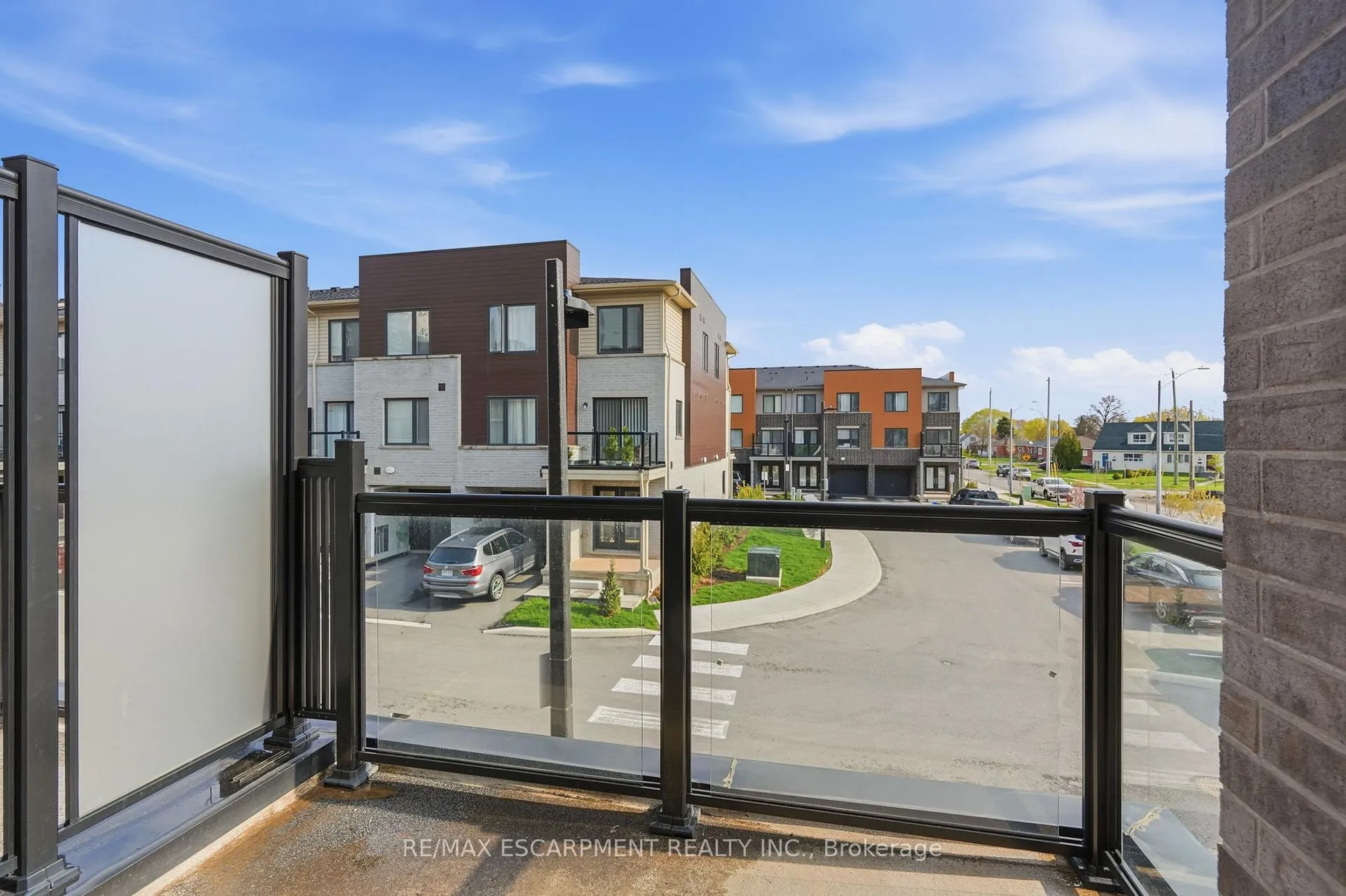 Photo 23 of 34 Dryden Lane, Hamilton, McQuesten — HOMEH