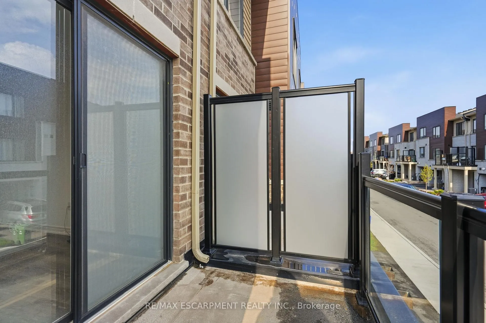 Photo 24 of 34 Dryden Lane, Hamilton, McQuesten — HOMEH