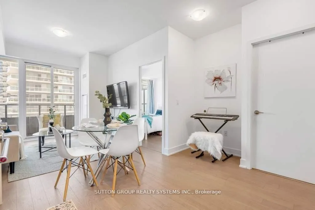 Photo 3 of Unit 3014, 30 Shore Breeze Drive, Etobicoke, Mimico — HOMEH