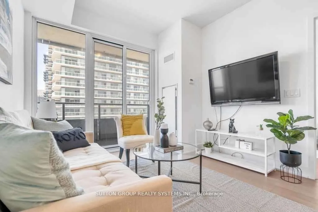 Photo 4 of Unit 3014, 30 Shore Breeze Drive, Etobicoke, Mimico — HOMEH