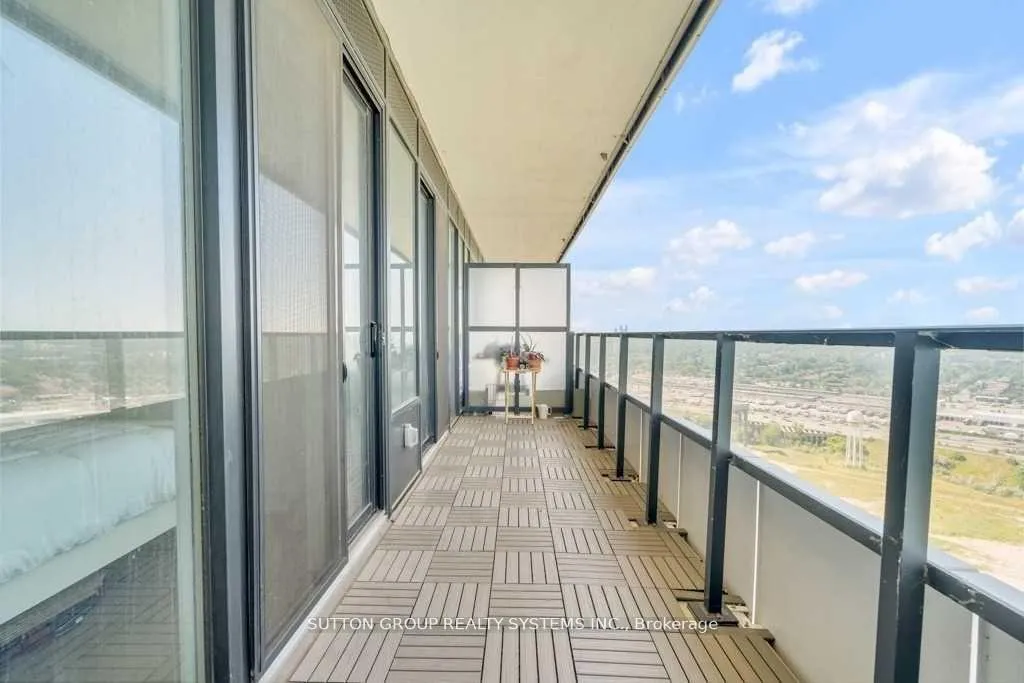 Photo 10 of Unit 3014, 30 Shore Breeze Drive, Etobicoke, Mimico — HOMEH