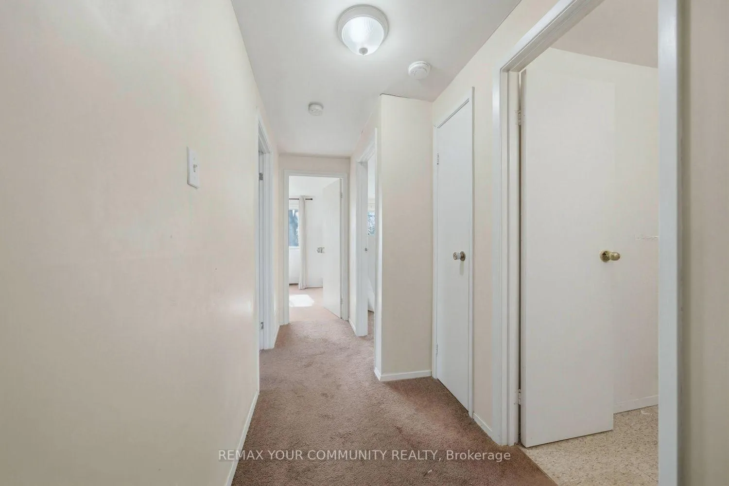 Photo 16 of 1238 Consort Crescent, Burlington, Palmer — HOMEH
