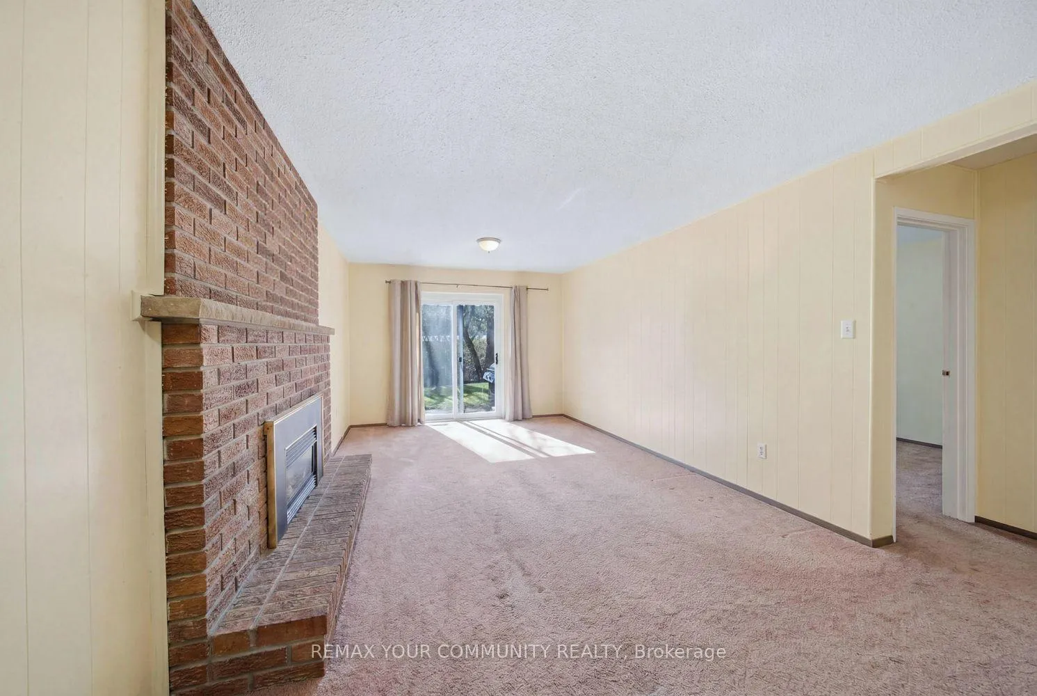 Photo 27 of 1238 Consort Crescent, Burlington, Palmer — HOMEH