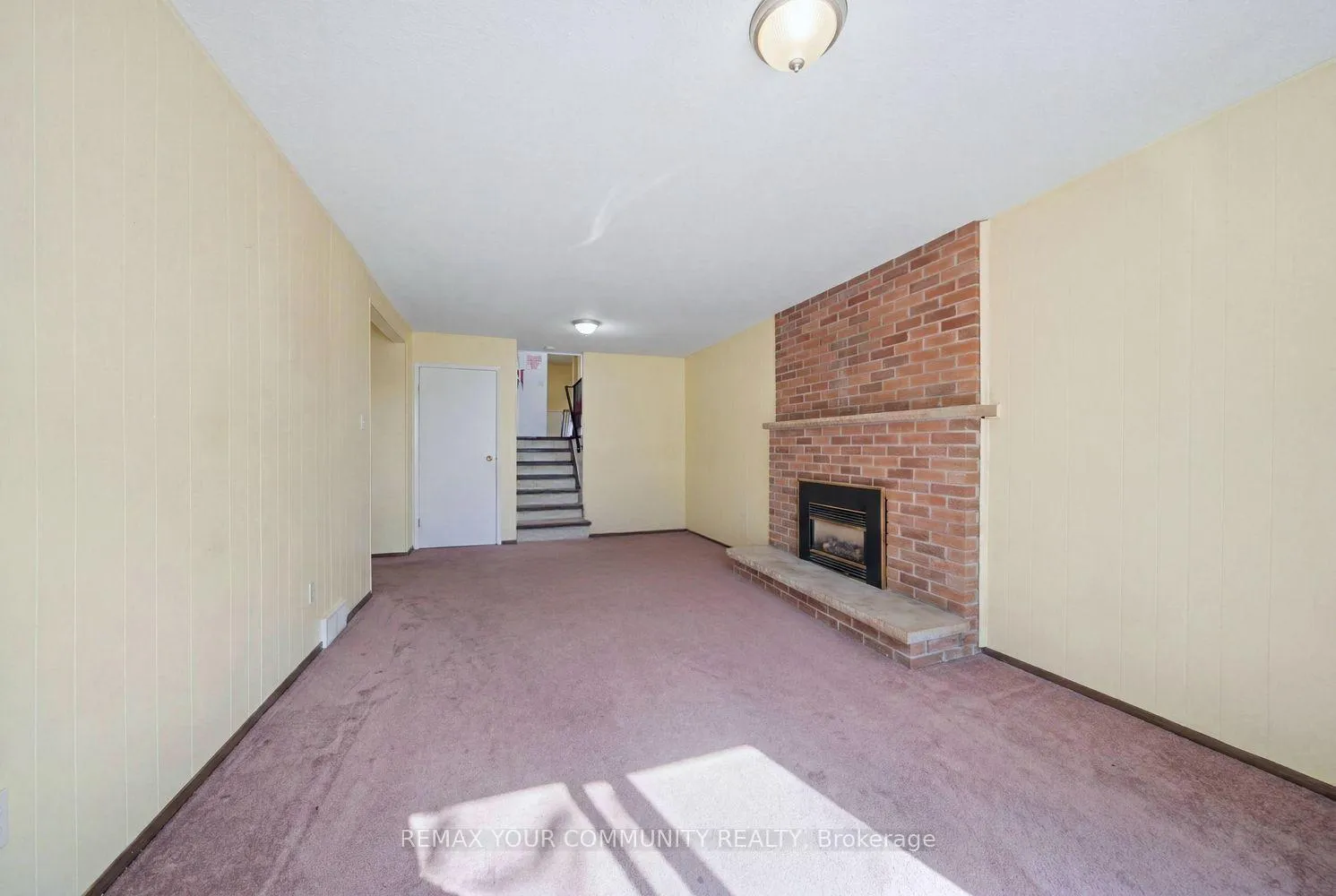 Photo 30 of 1238 Consort Crescent, Burlington, Palmer — HOMEH