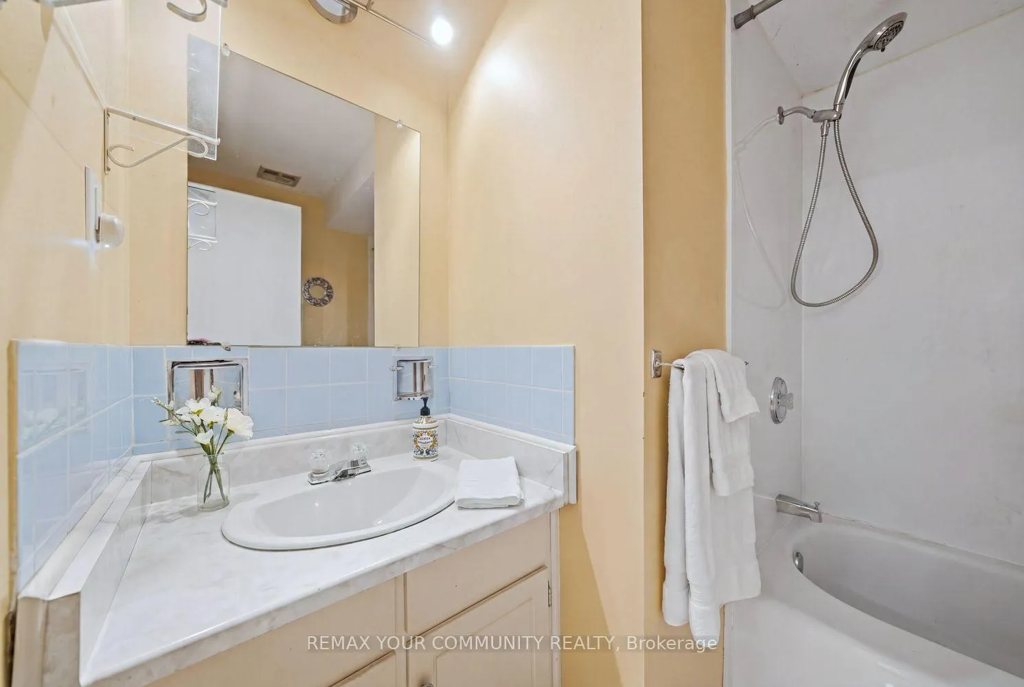 Photo 34 of 1238 Consort Crescent, Burlington, Palmer — HOMEH