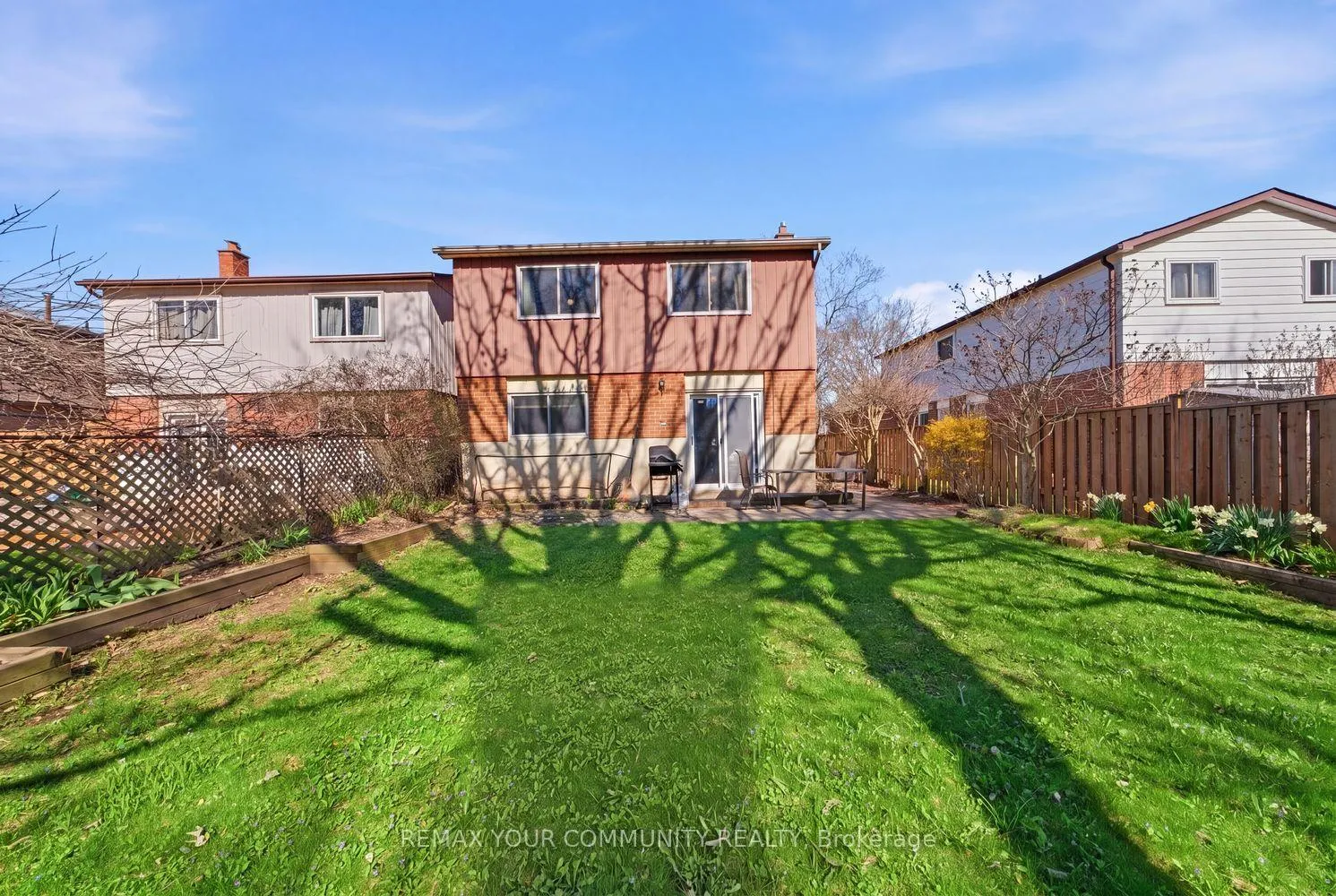 Photo 39 of 1238 Consort Crescent, Burlington, Palmer — HOMEH
