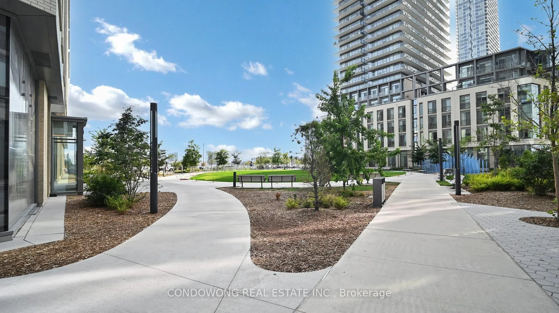Photo 3 of Unit 1112, 7890 Jane Street, Vaughan, Concord — HOMEH