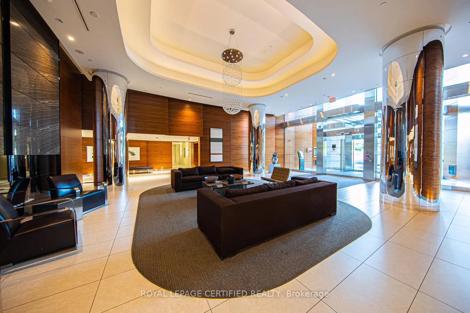 Photo 3 of Unit 809, 5 Valhalla Inn Road, Etobicoke, Islington-City Centre West — HOMEH