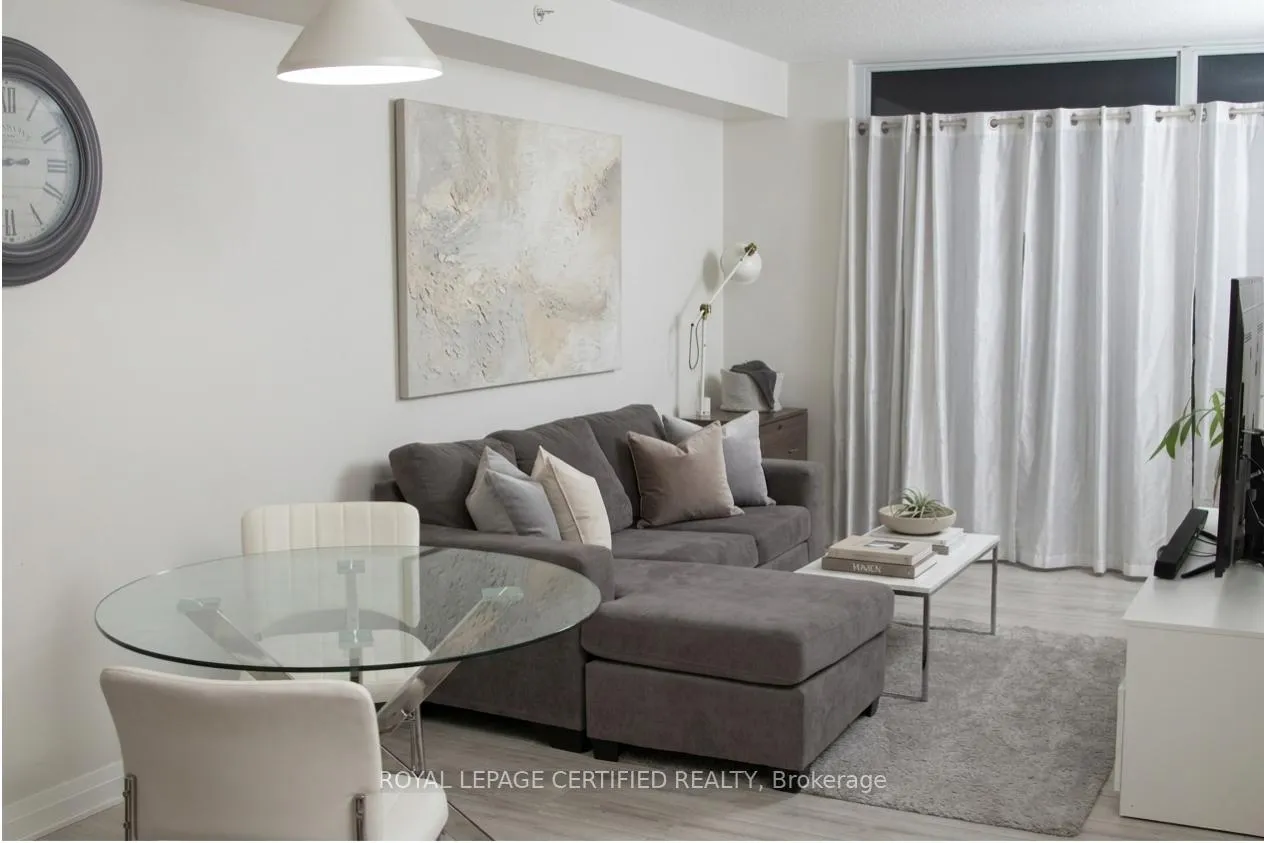 Photo 9 of Unit 809, 5 Valhalla Inn Road, Etobicoke, Islington-City Centre West — HOMEH