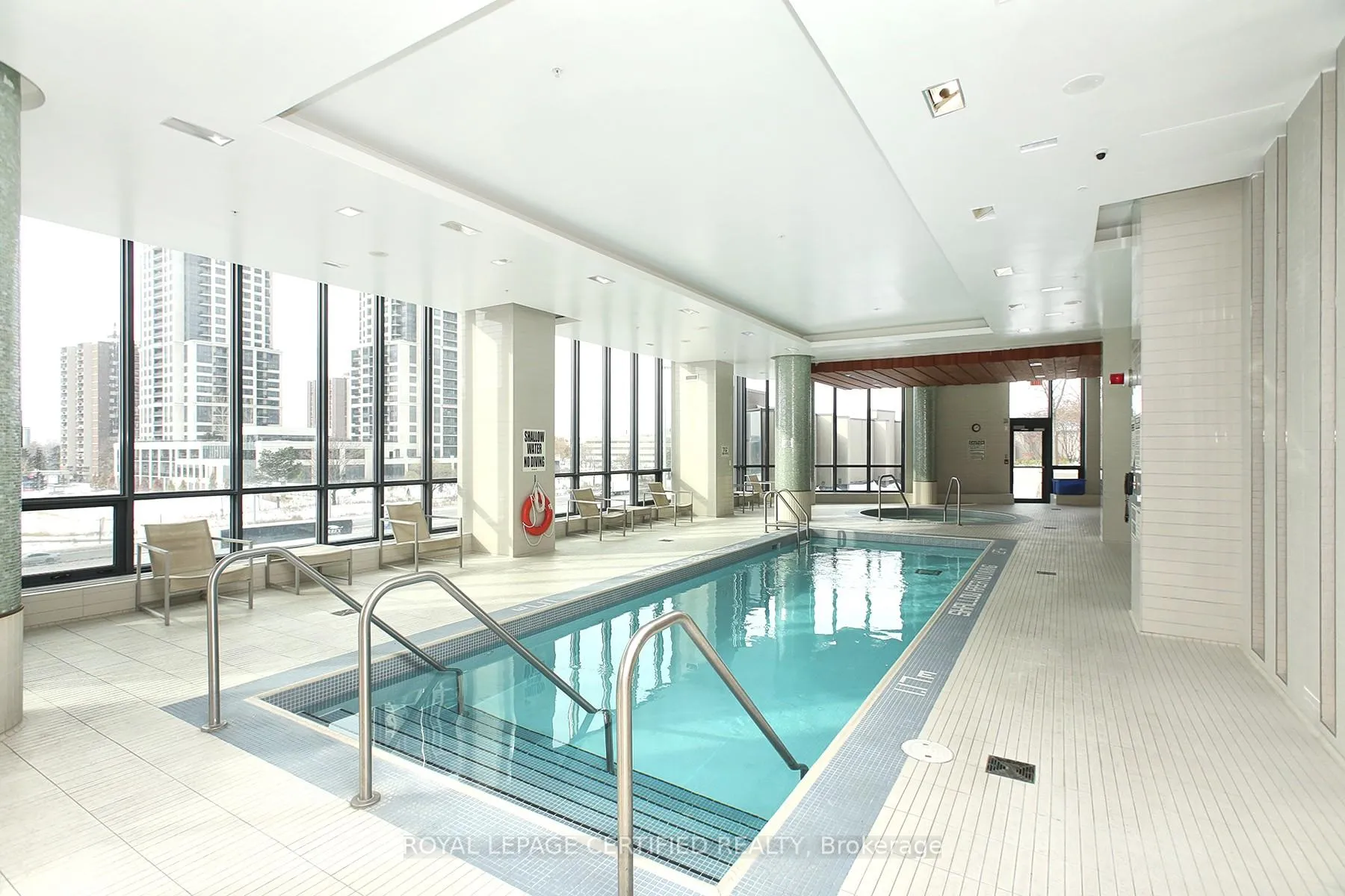 Photo 7 of Unit 809, 5 Valhalla Inn Road, Etobicoke, Islington-City Centre West — HOMEH