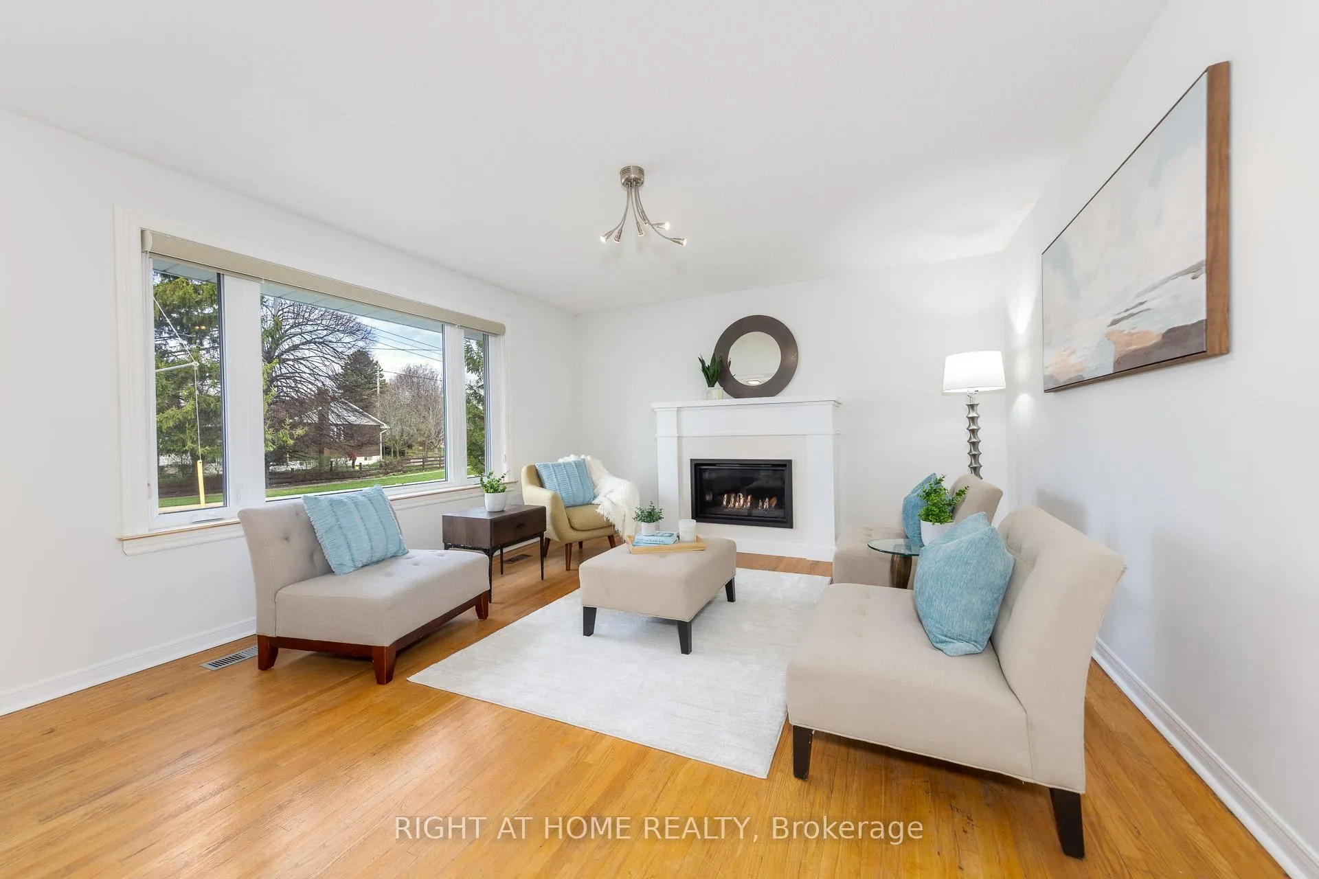 Photo 9 of 7 Lane Court, Halton Hills, Georgetown — HOMEH