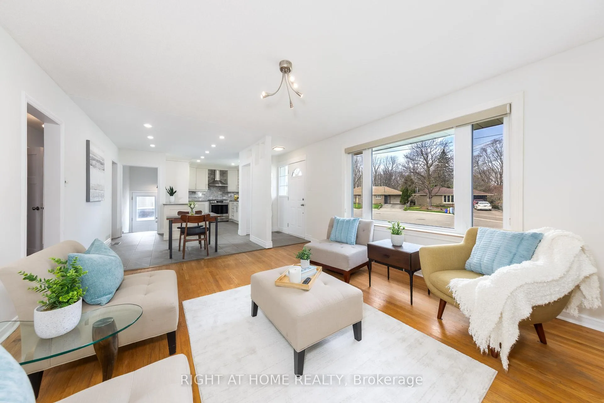 Photo 12 of 7 Lane Court, Halton Hills, Georgetown — HOMEH