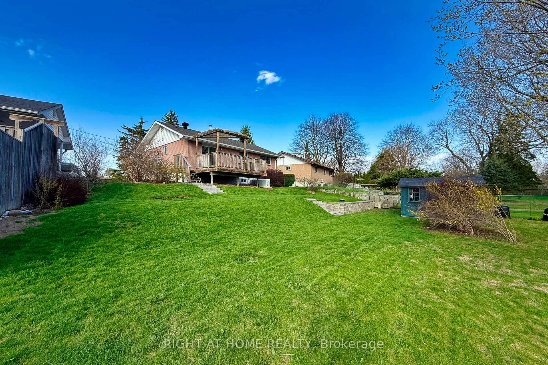 Photo 37 of 7 Lane Court, Halton Hills, Georgetown — HOMEH