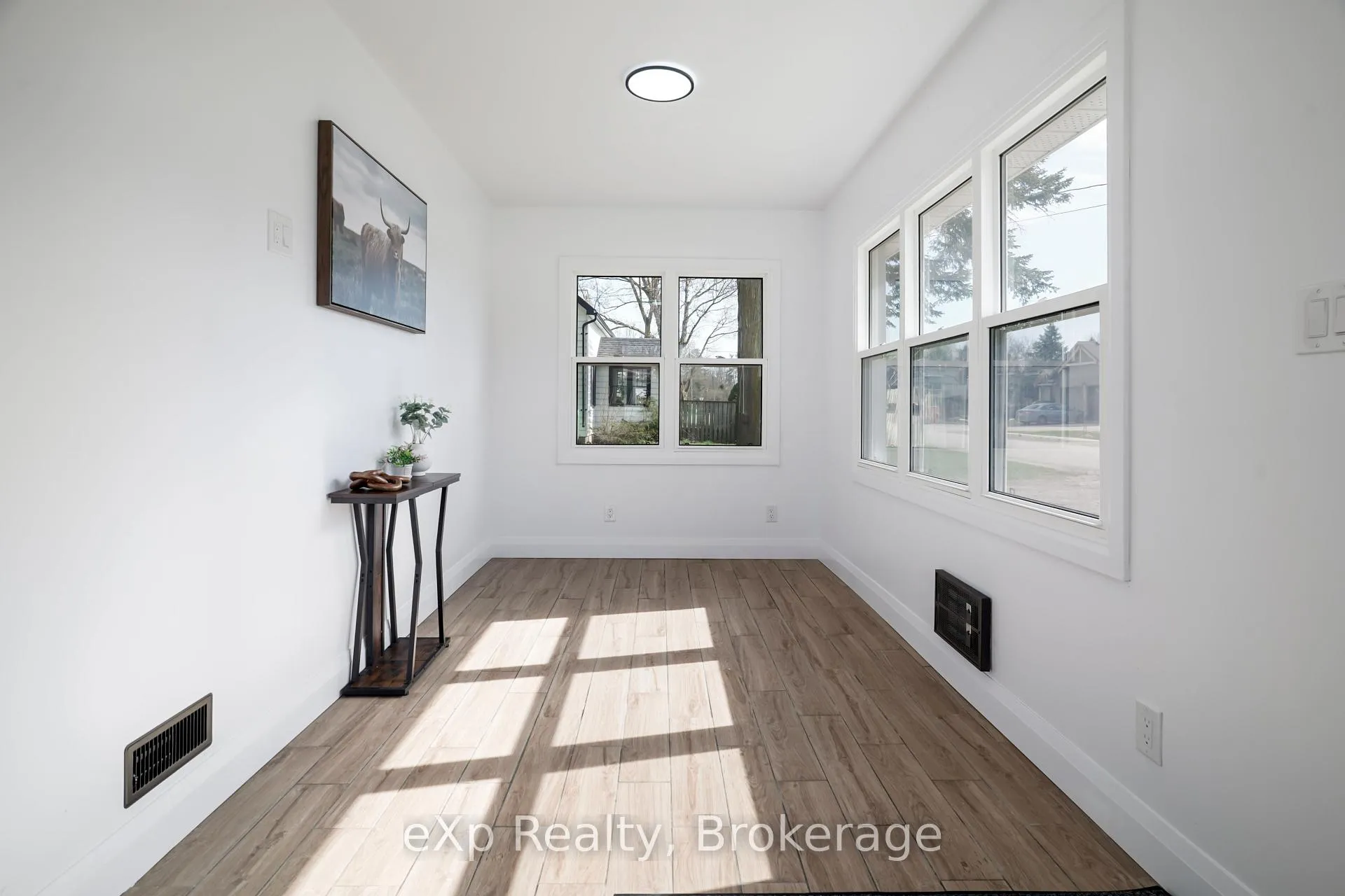 Photo 5 of 2051 Albert Street S, Howick — HOMEH