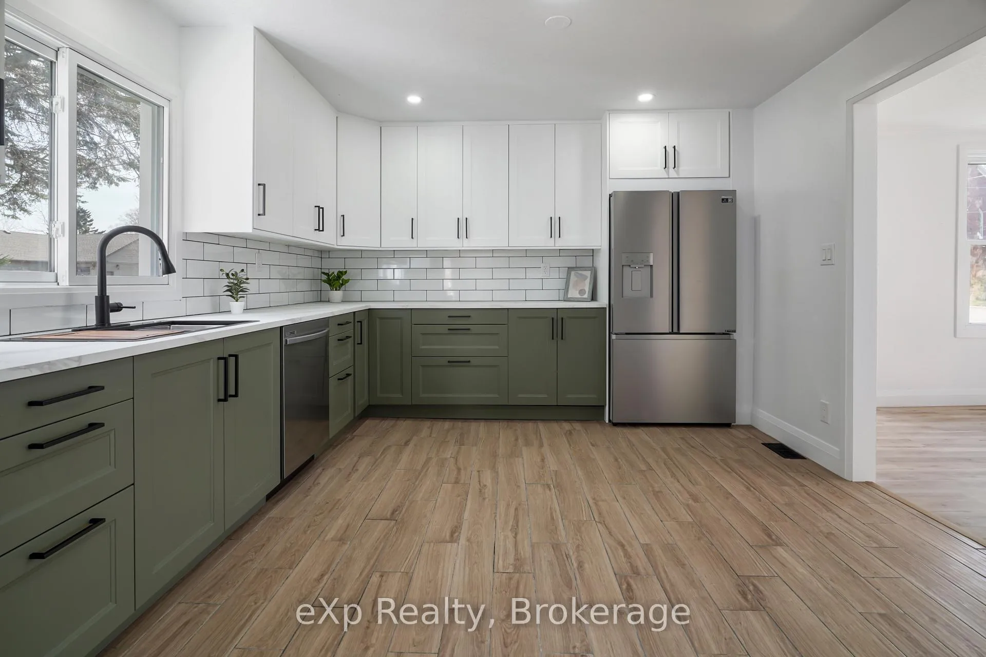 Photo 10 of 2051 Albert Street S, Howick — HOMEH