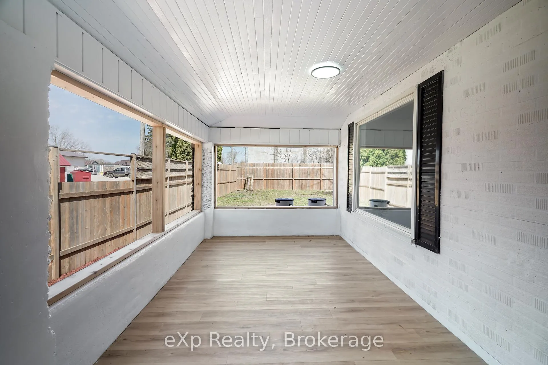 Photo 19 of 2051 Albert Street S, Howick — HOMEH