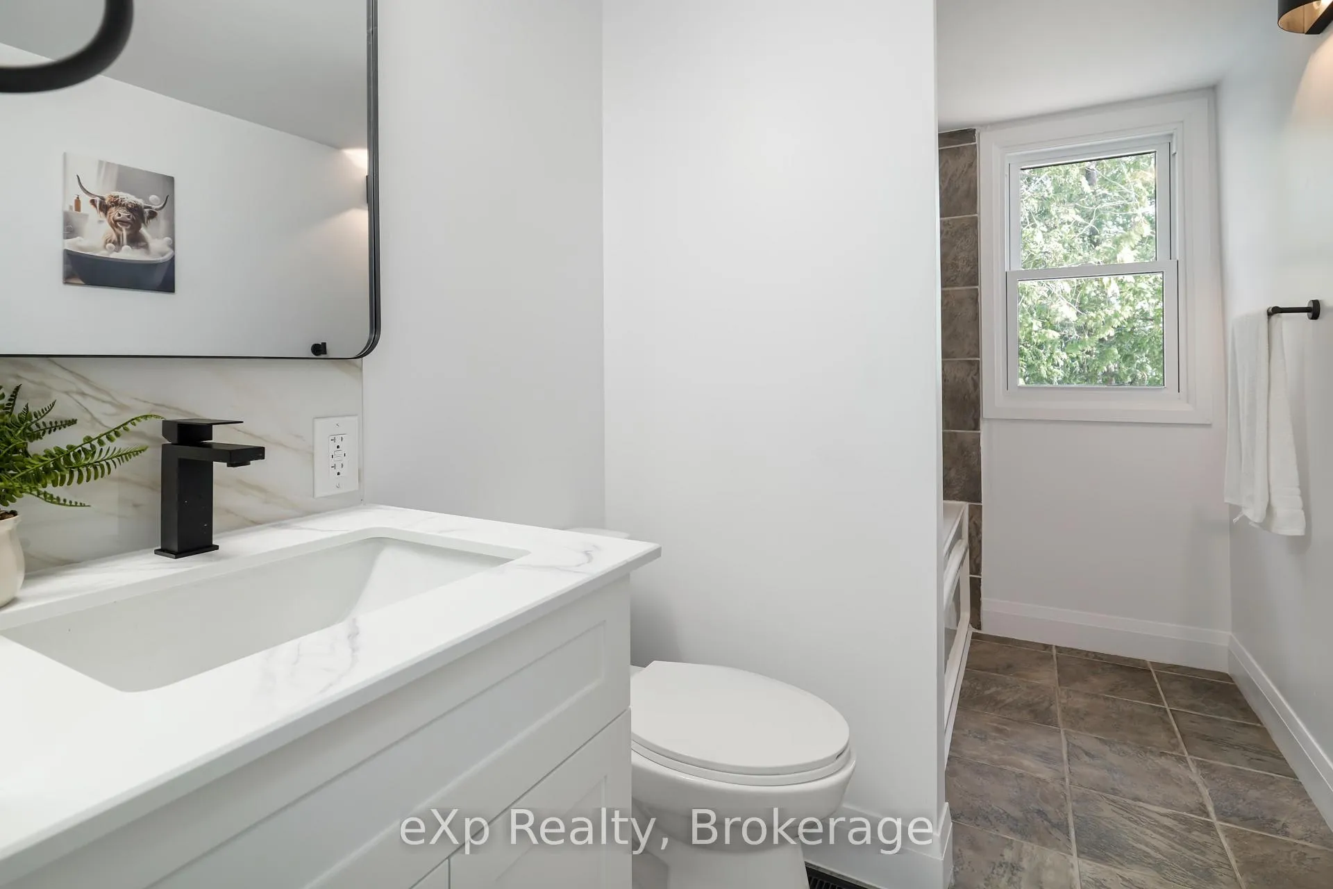 Photo 34 of 2051 Albert Street S, Howick — HOMEH