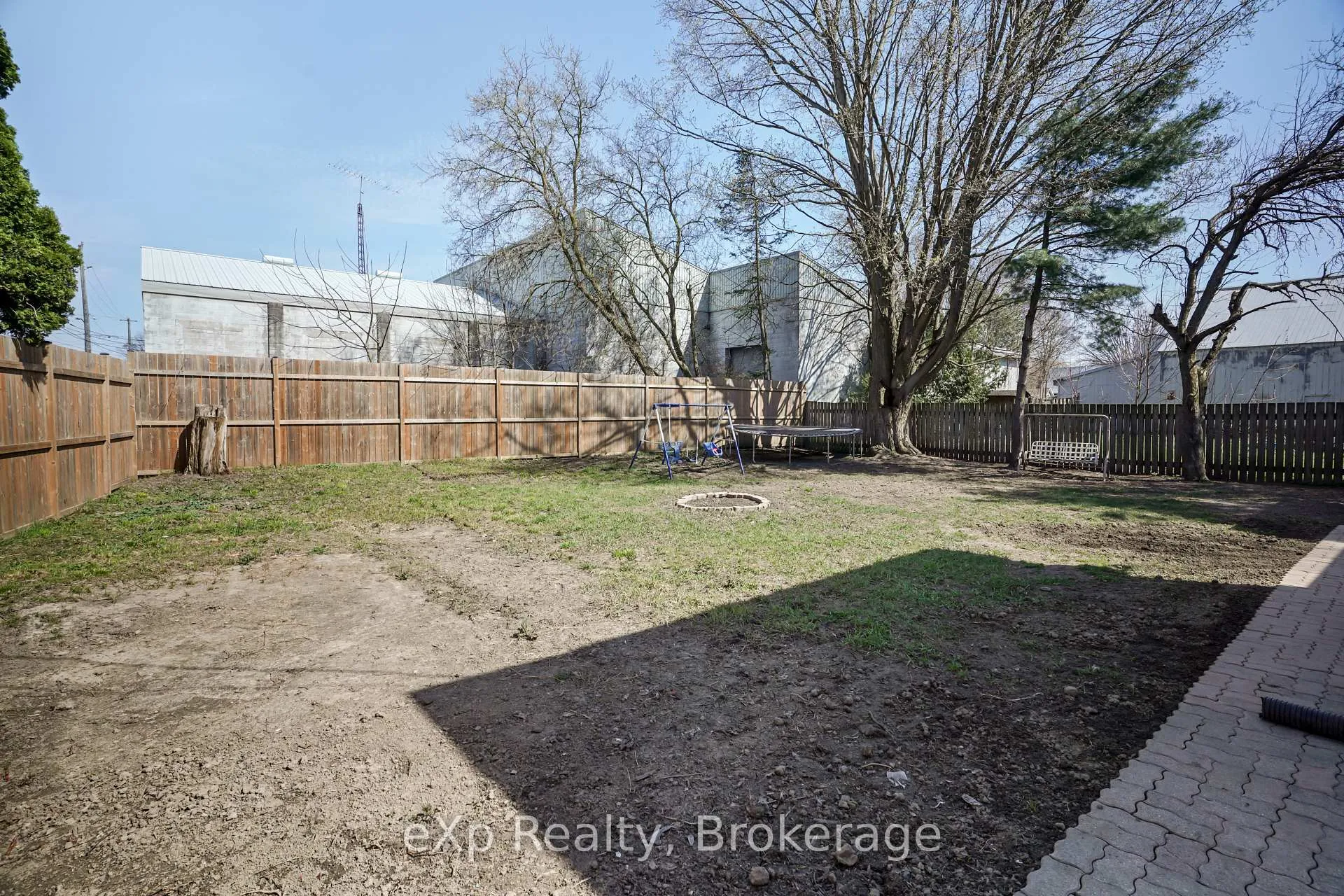 Photo 46 of 2051 Albert Street S, Howick — HOMEH