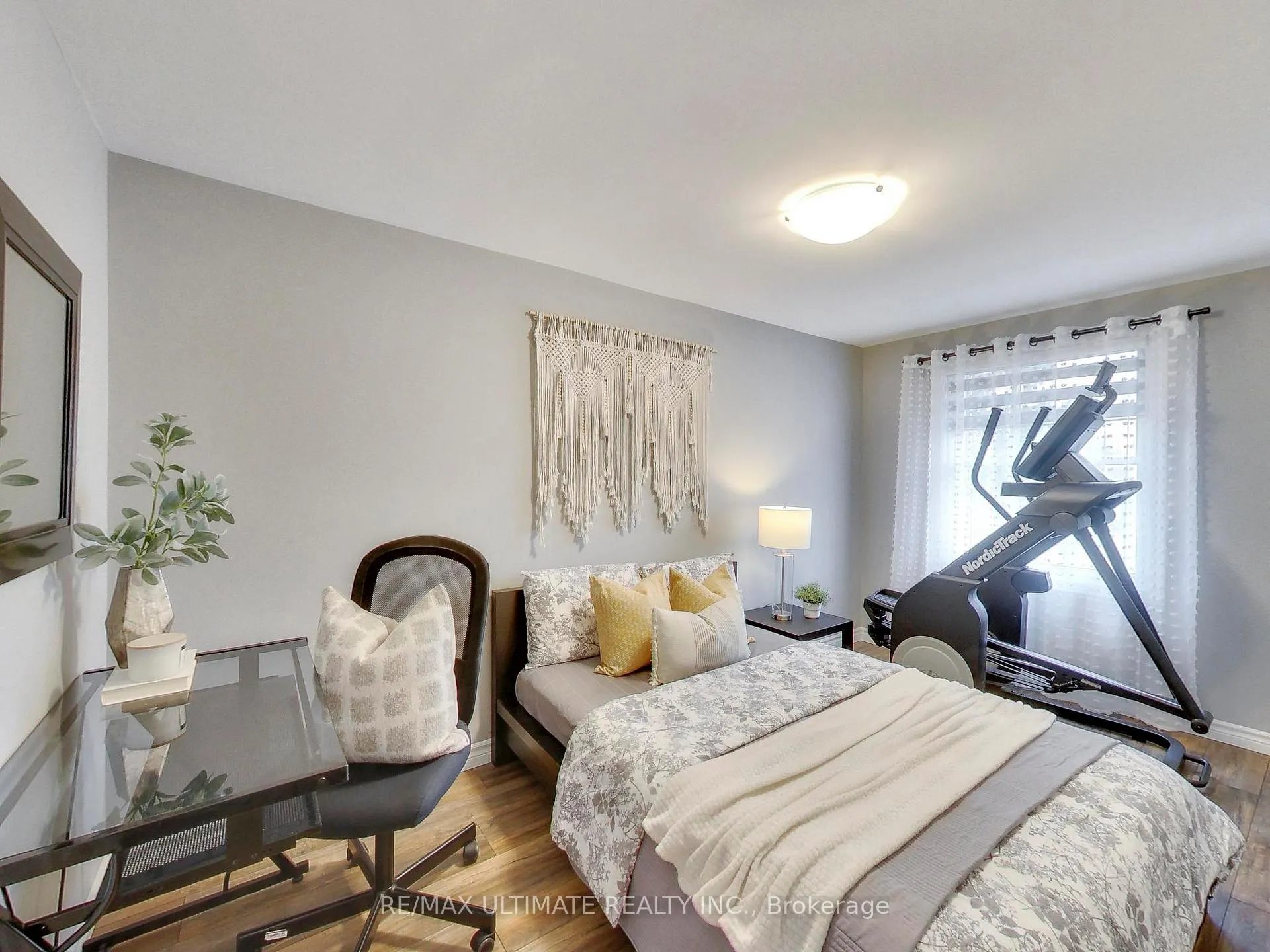 Photo 22 of 496 Elgin Street N, Cambridge — HOMEH