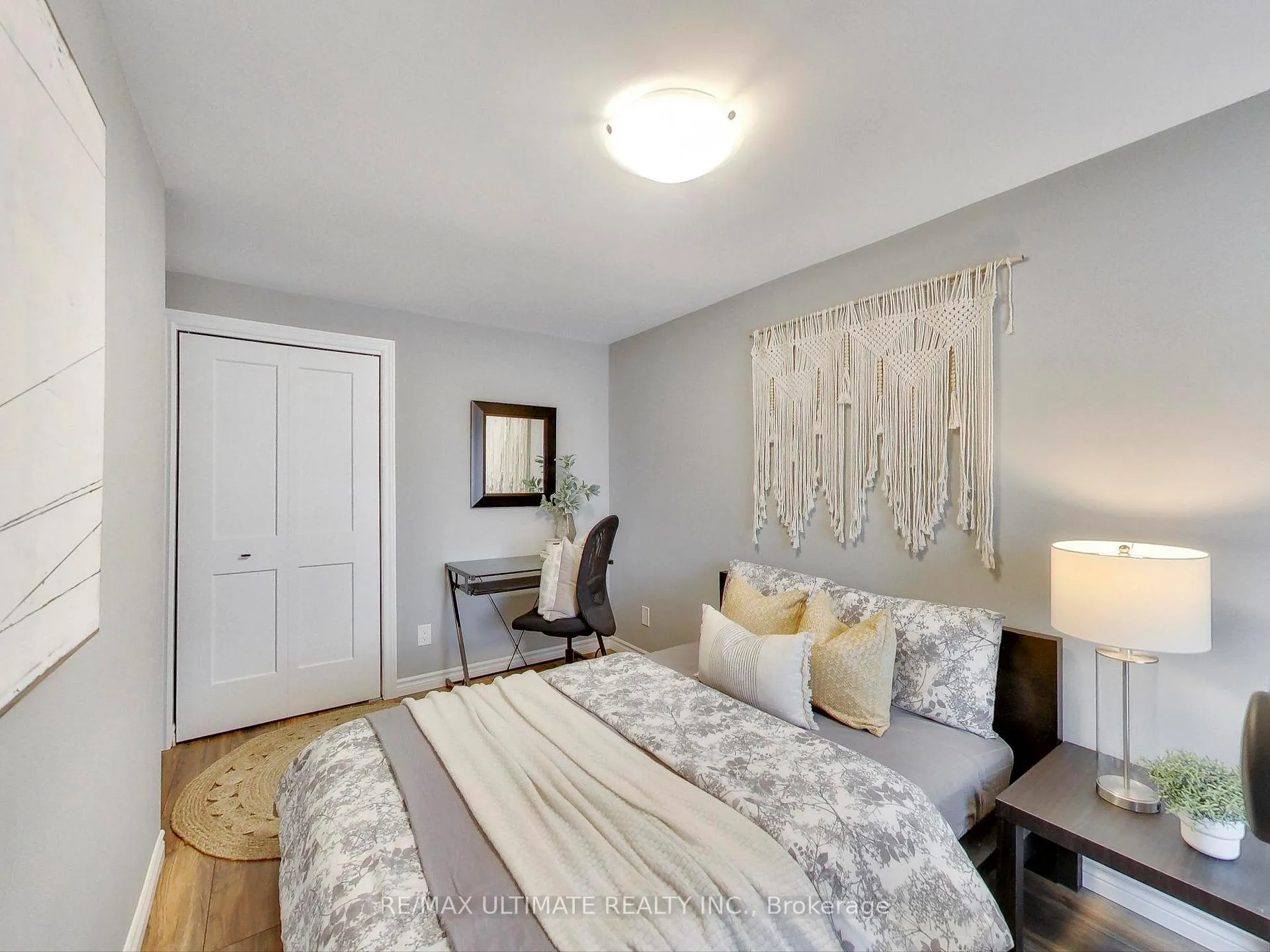 Photo 23 of 496 Elgin Street N, Cambridge — HOMEH