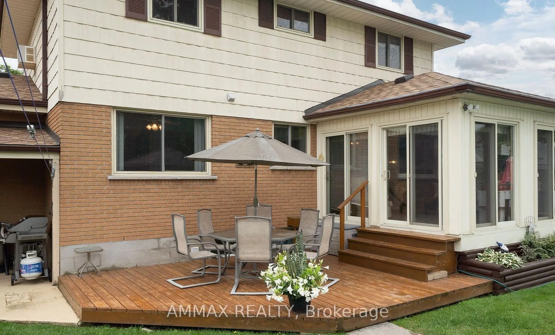 Photo 2 of 36 Parkdale Drive, Belleville, Belleville Ward — HOMEH